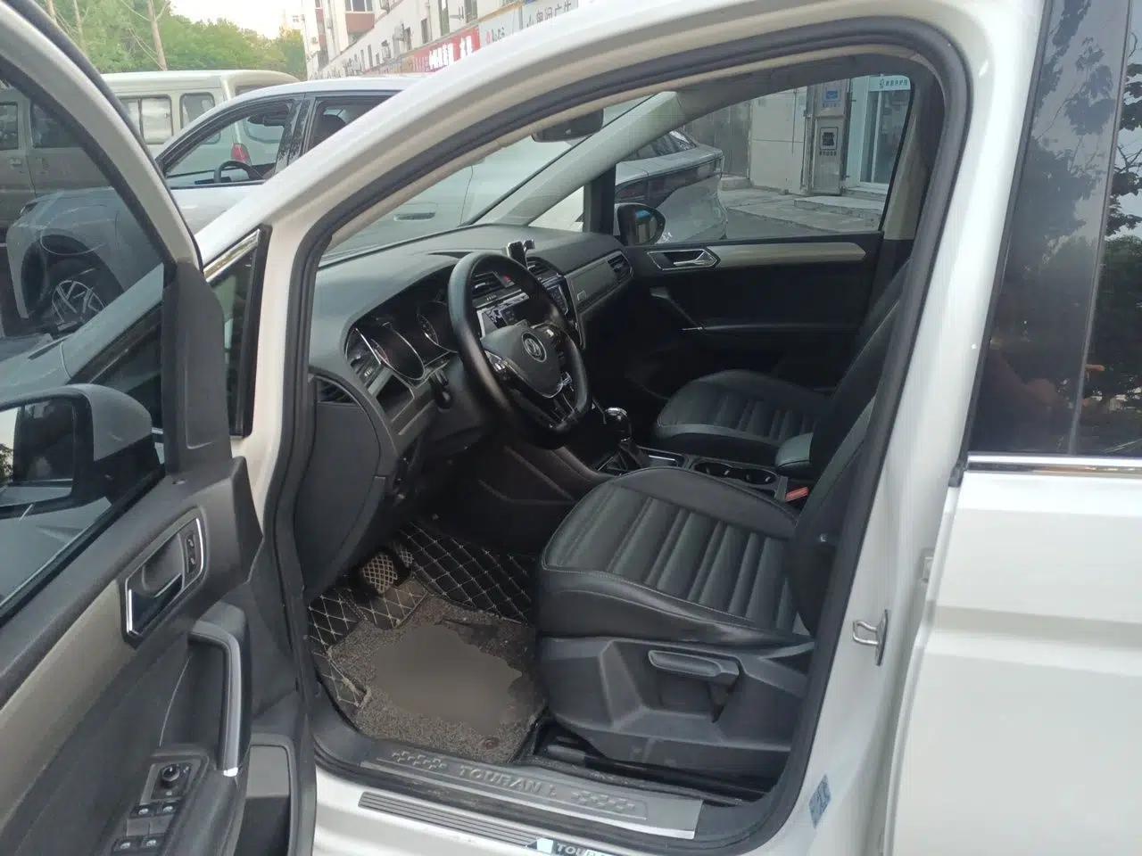 Volkswagen Touran 2018 Volkswagen Touran L 280TSI DSG Comfort Edition 7 Seats China V Emission Standard — миниатюра 16