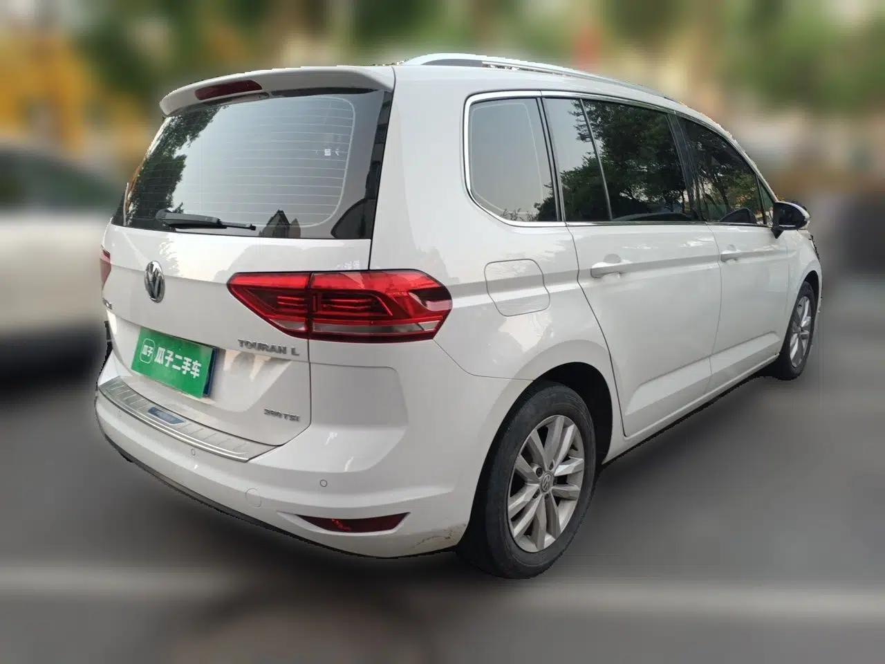 Volkswagen Touran 2018 Volkswagen Touran L 280TSI DSG Comfort Edition 7 Seats China V Emission Standard — миниатюра 6