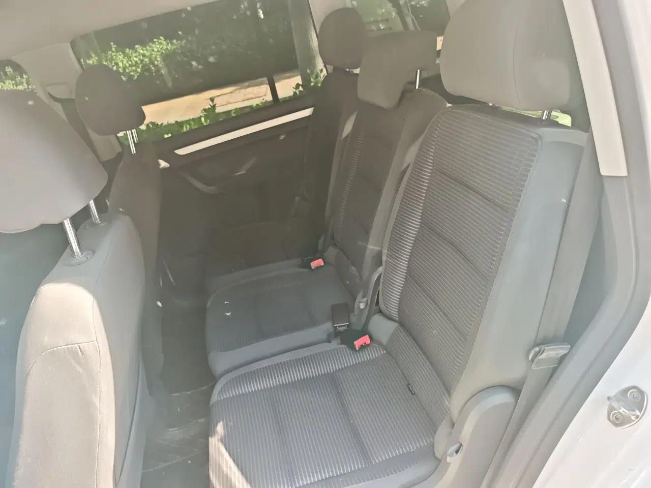Volkswagen Touran 2015 1.4T Manual Fashion Edition 5-Seater — миниатюра 18