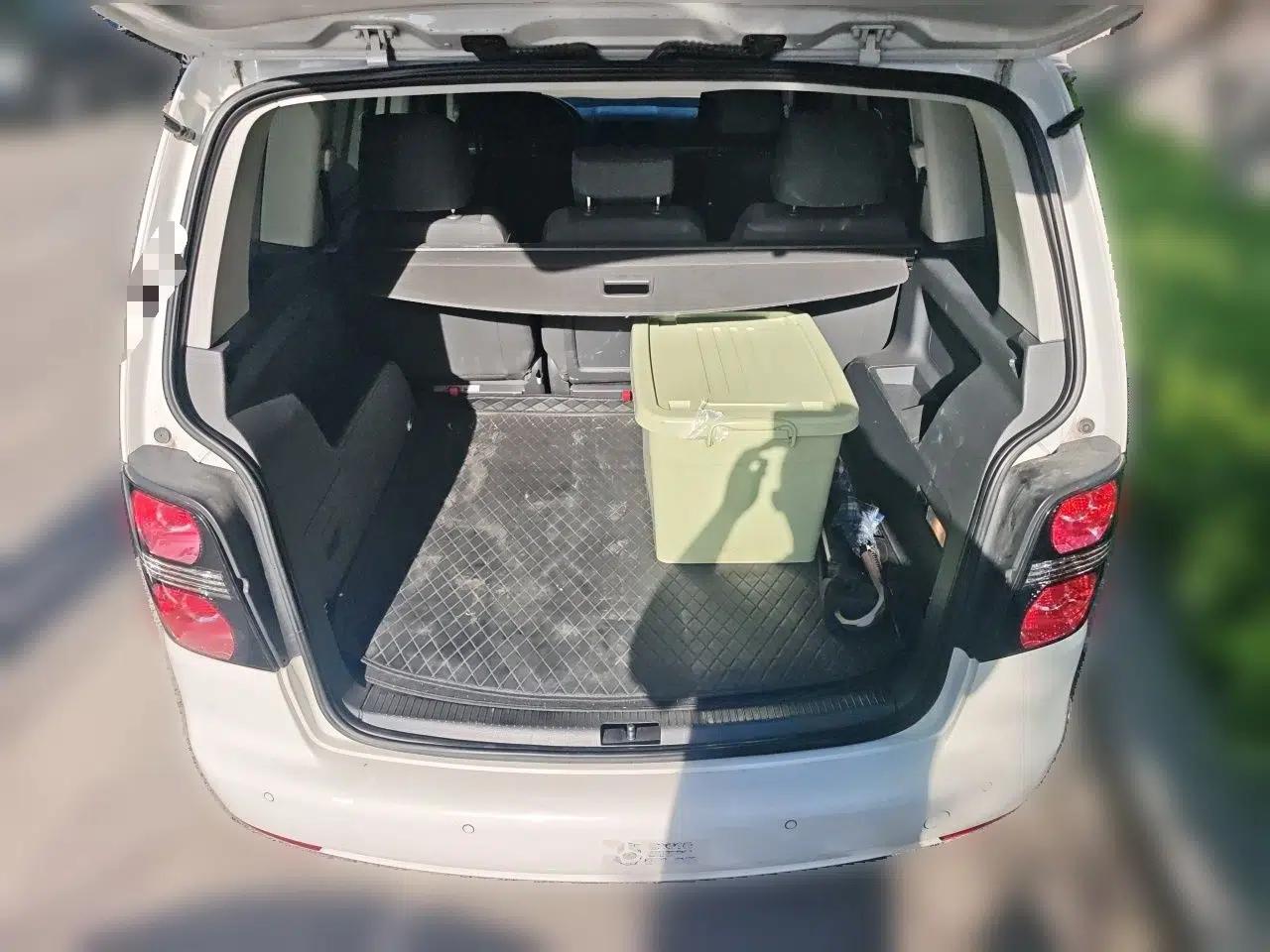 Volkswagen Touran 2015 1.4T Manual Fashion Edition 5-Seater — миниатюра 20