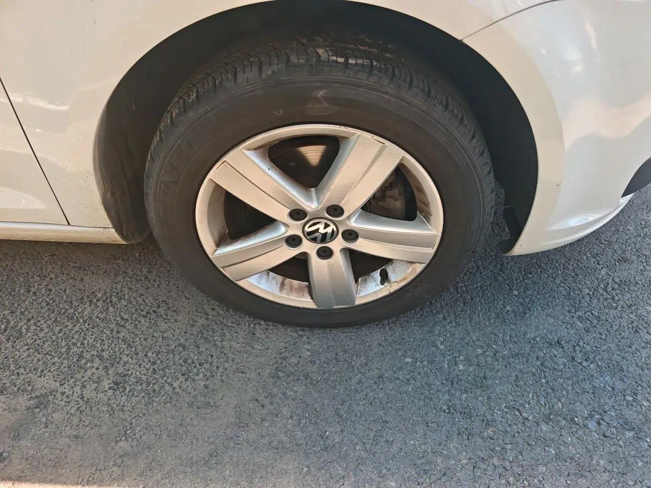 Volkswagen Touran 2015 1.4T Manual Fashion Edition 5-Seater — миниатюра 8