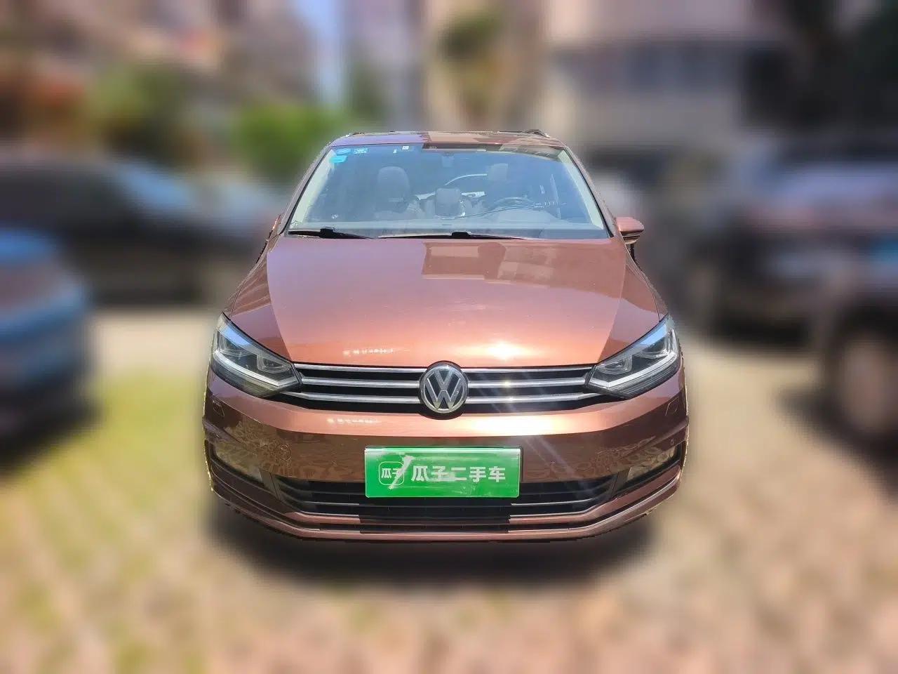 Volkswagen Touran 2016 Volkswagen Touran L 330TSI DSG Luxury Edition — миниатюра 2