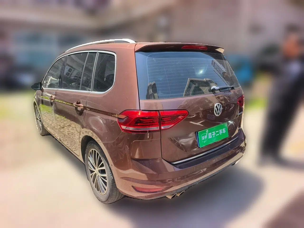 Volkswagen Touran 2016 Volkswagen Touran L 330TSI DSG Luxury Edition — миниатюра 4