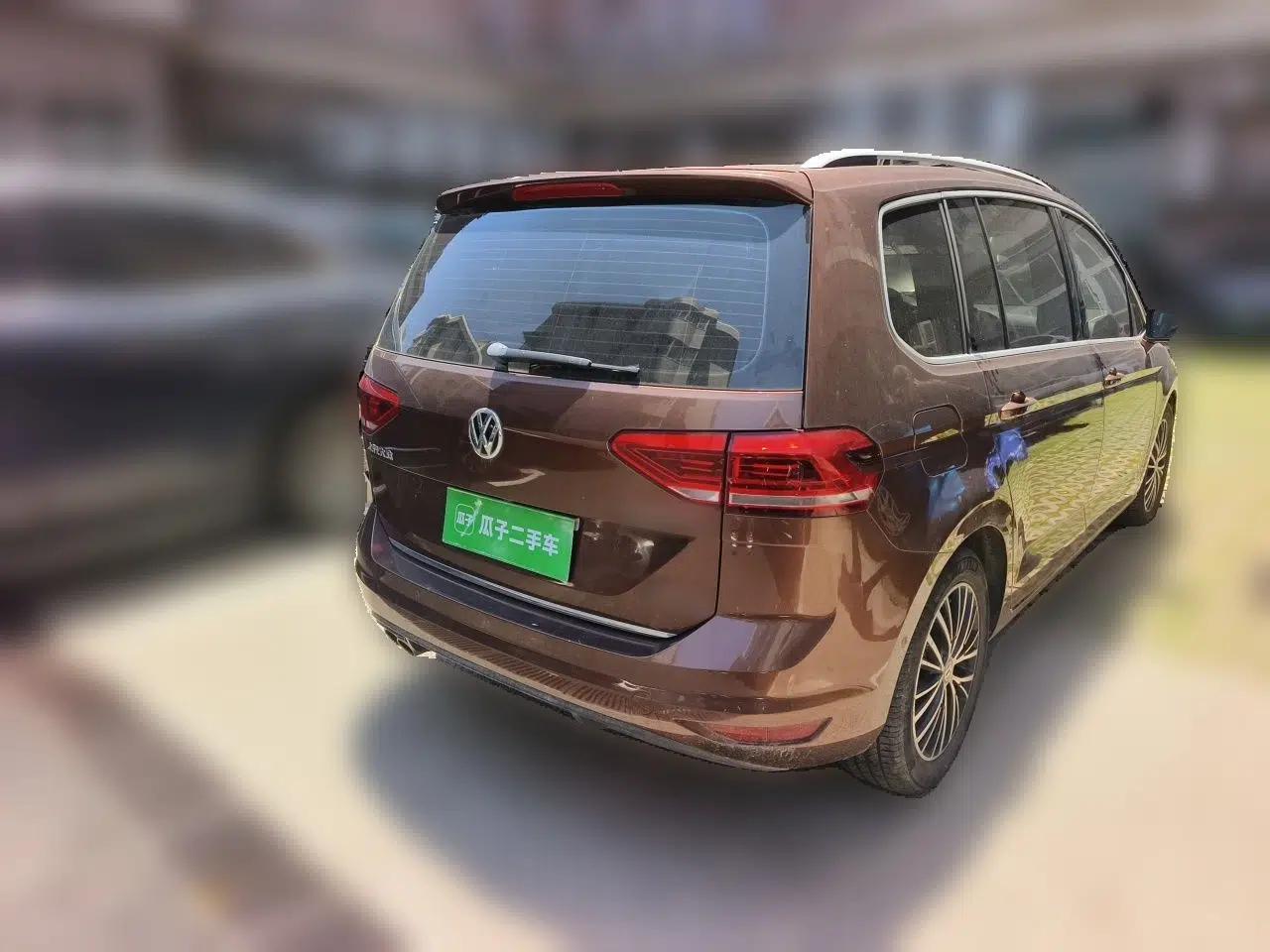 Volkswagen Touran 2016 Volkswagen Touran L 330TSI DSG Luxury Edition — миниатюра 6