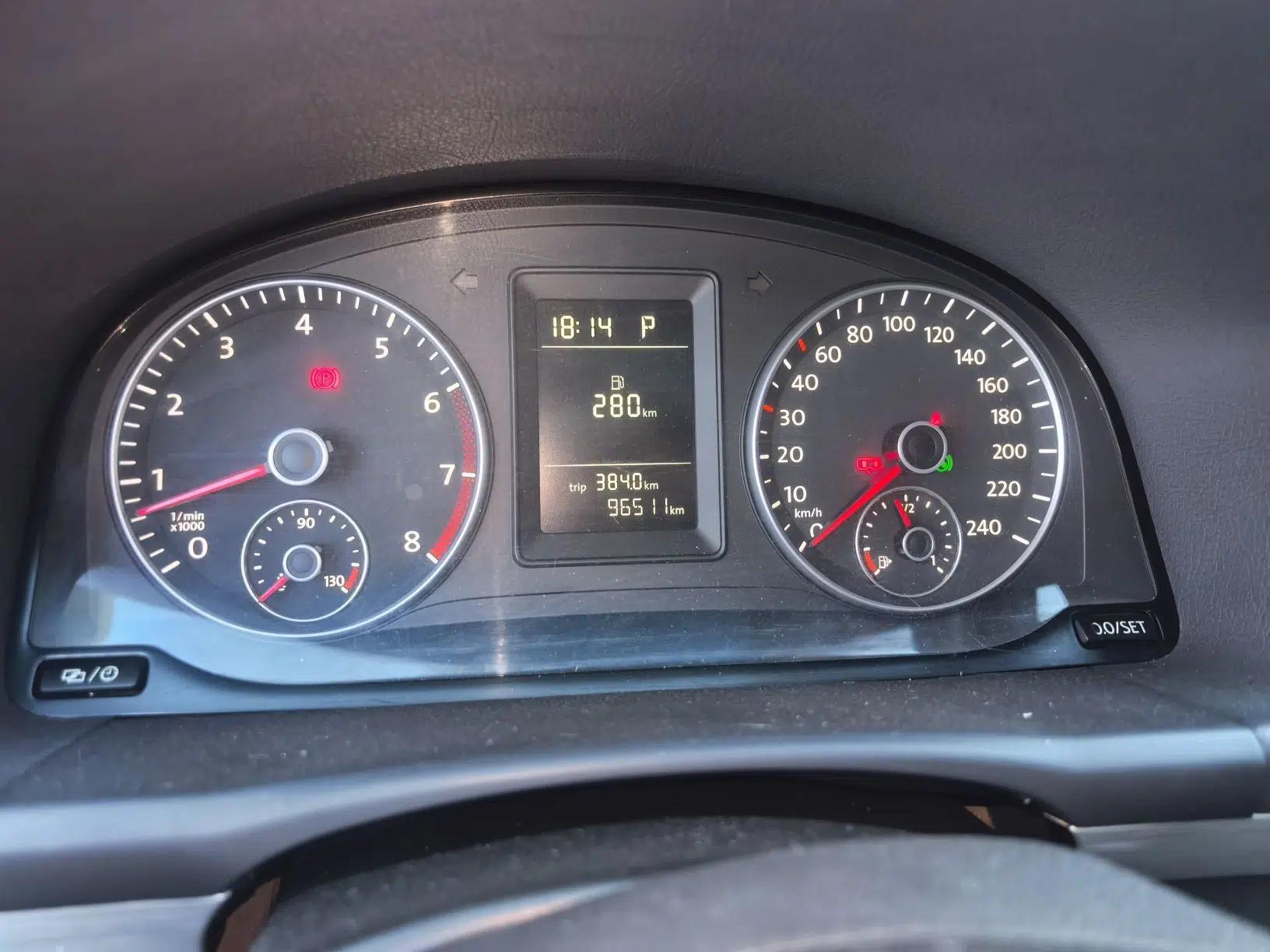 Volkswagen Touran 2013 1.4T DSG Comfort Edition 5-Seater — миниатюра 13