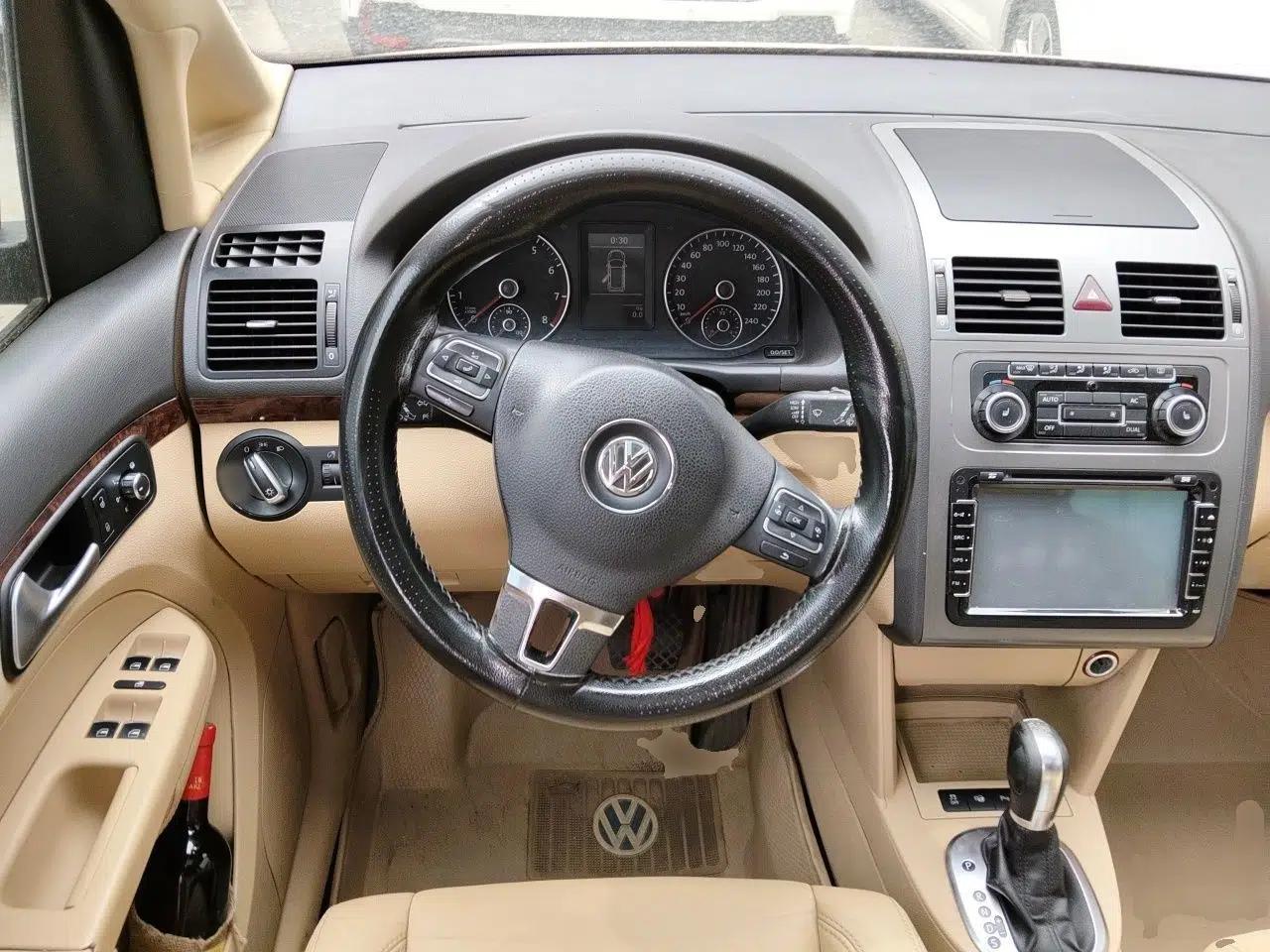 Volkswagen Touran 2011 1.4T DSG ZhiZhen Edition 5 Seats — миниатюра 11