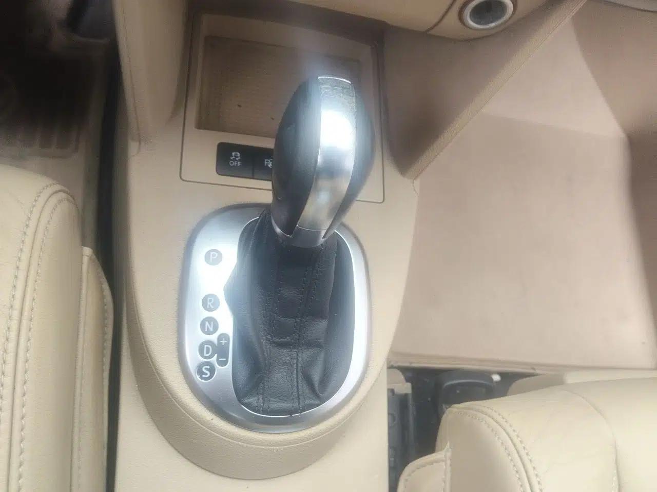 Volkswagen Touran 2011 1.4T DSG ZhiZhen Edition 5 Seats — миниатюра 15