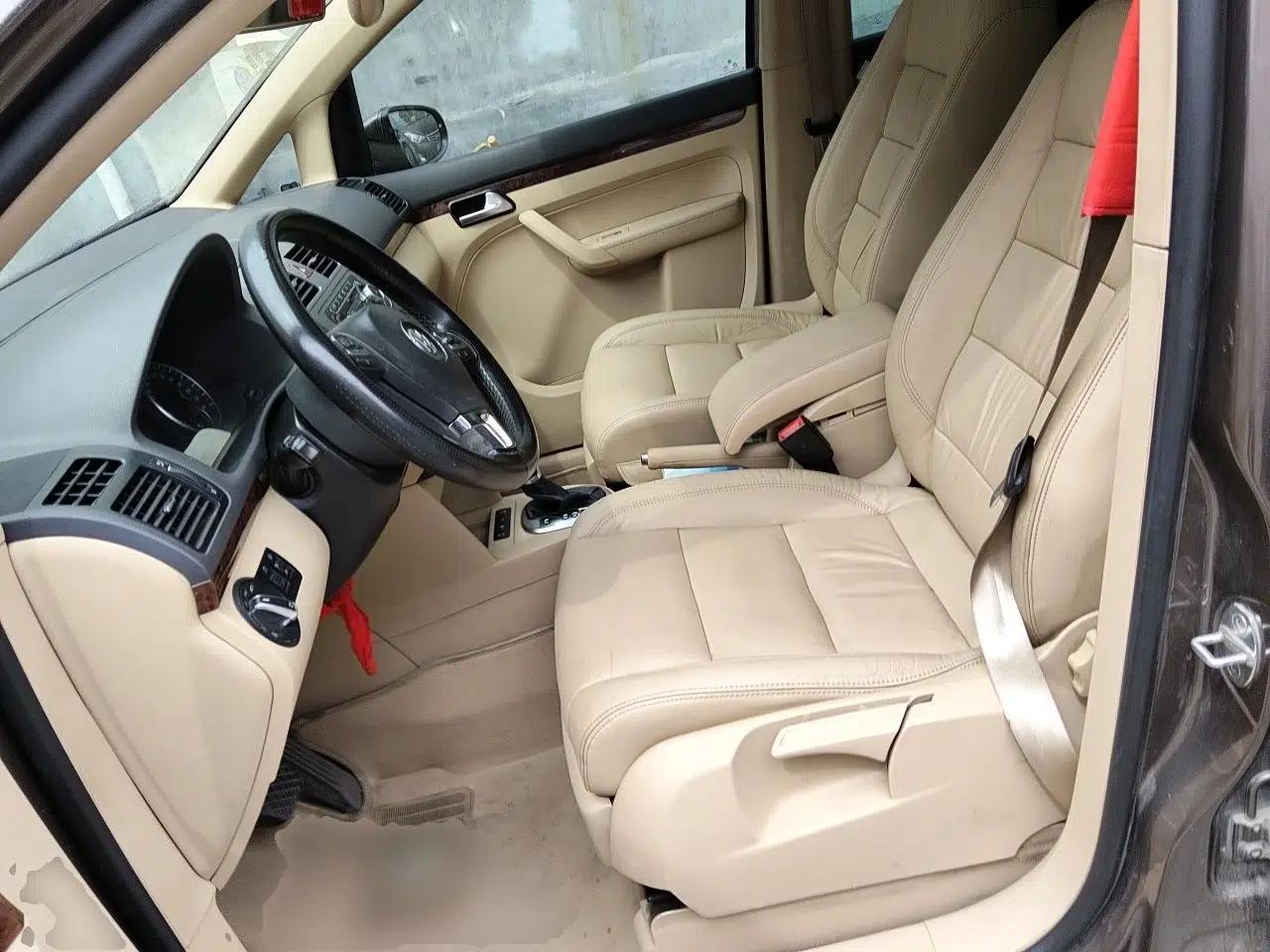Volkswagen Touran 2011 1.4T DSG ZhiZhen Edition 5 Seats — миниатюра 16