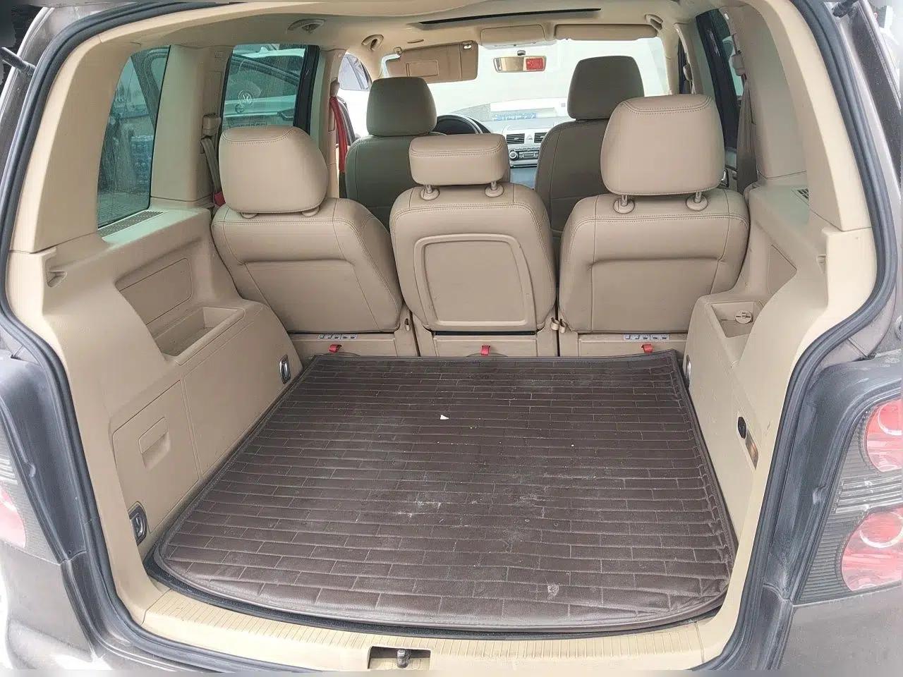 Volkswagen Touran 2011 1.4T DSG ZhiZhen Edition 5 Seats — миниатюра 20