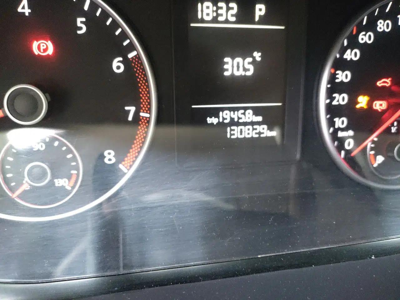 Volkswagen Touran 2013 1.4T DSG Comfort Edition 5-Seater — миниатюра 13