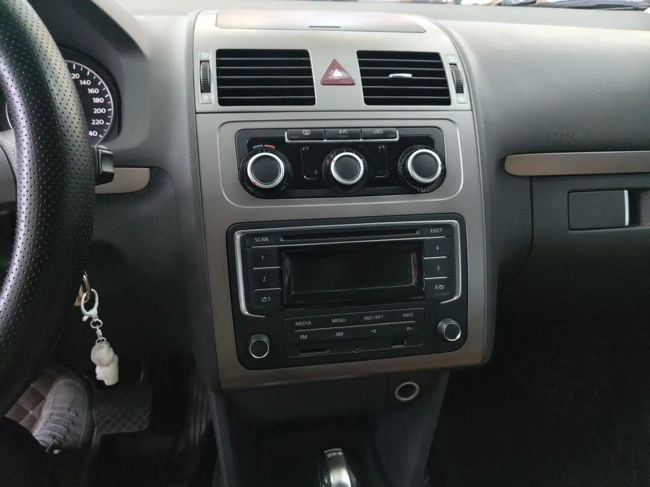 Volkswagen Touran 2013 1.4T DSG Comfort Edition 5-Seater — миниатюра 14