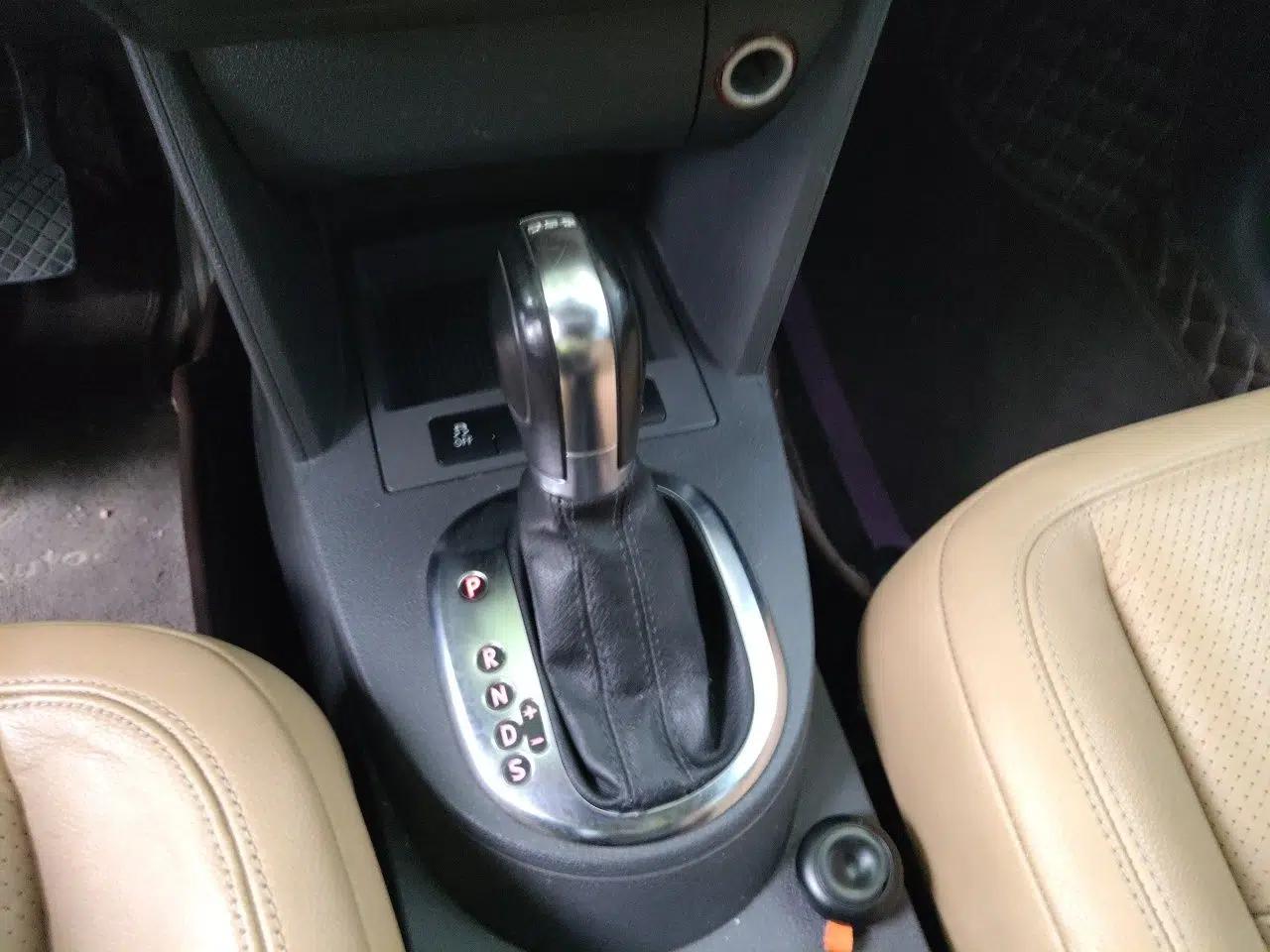 Volkswagen Touran 2013 1.4T DSG Comfort Edition 5-Seater — миниатюра 15