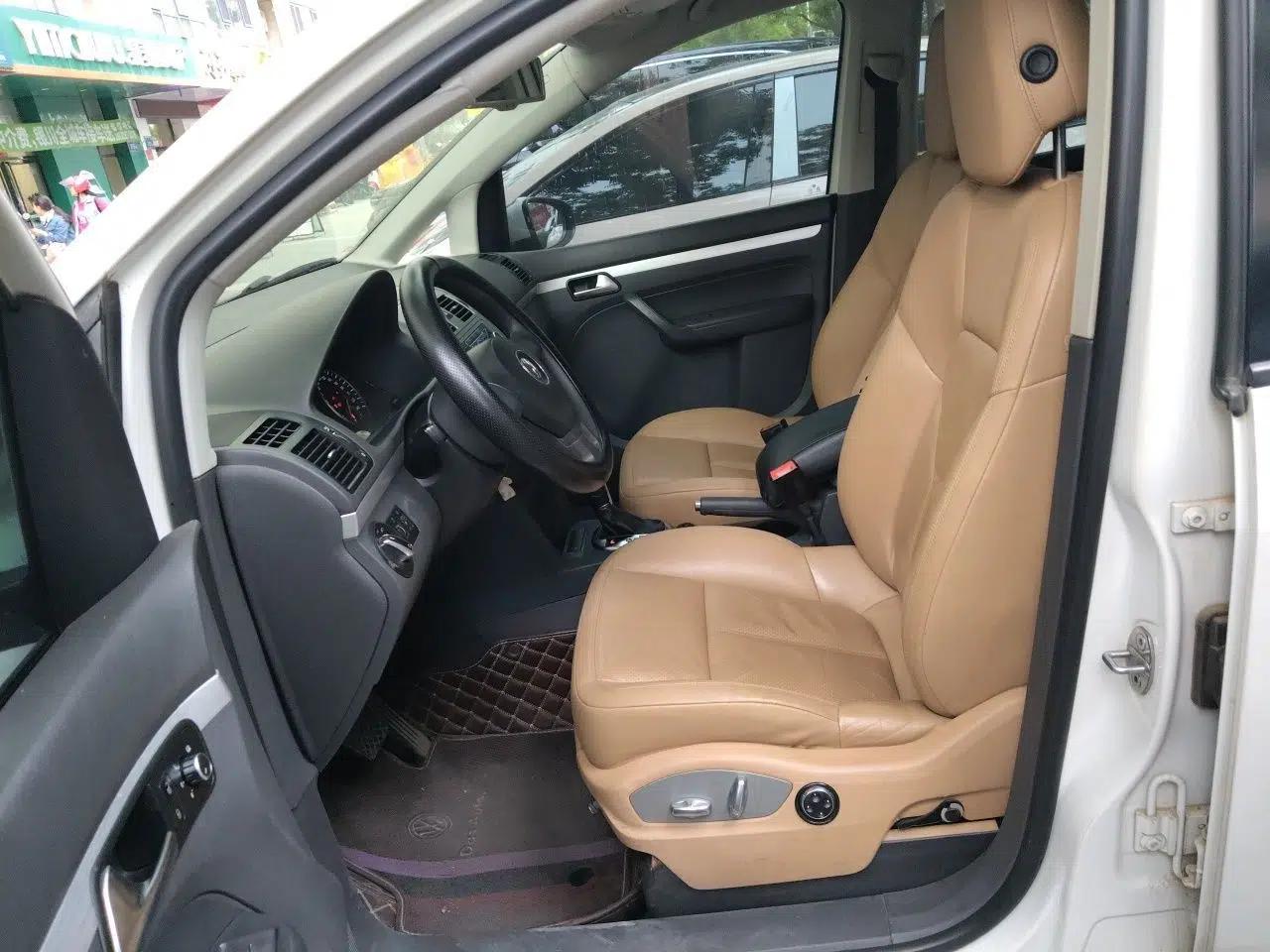 Volkswagen Touran 2013 1.4T DSG Comfort Edition 5-Seater — миниатюра 16