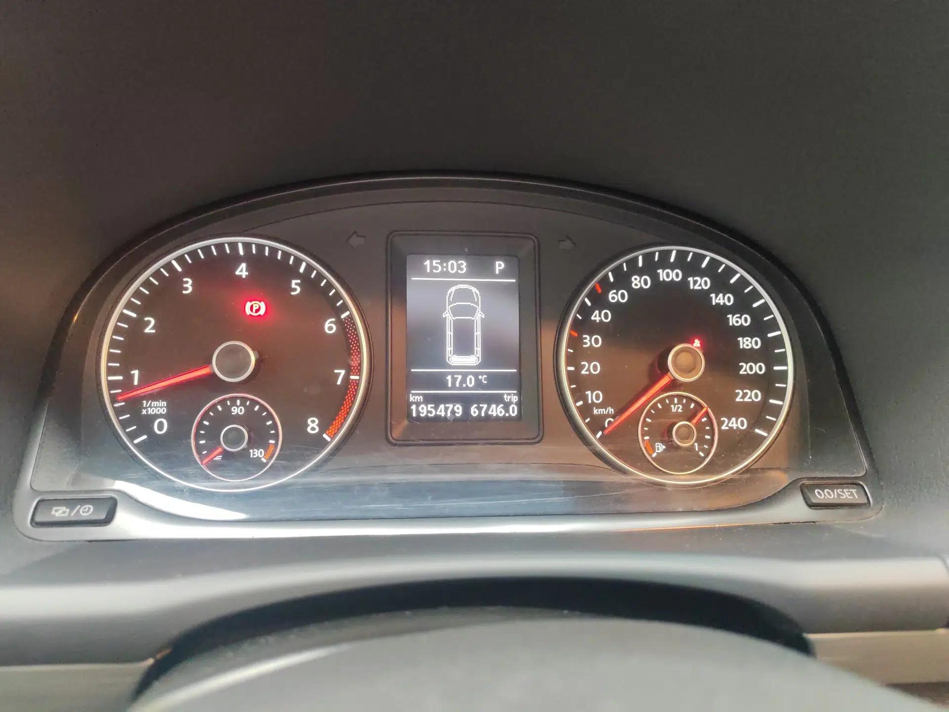 Volkswagen Touran 2013 1.4T DSG Smart Edition 5-seater — миниатюра 12