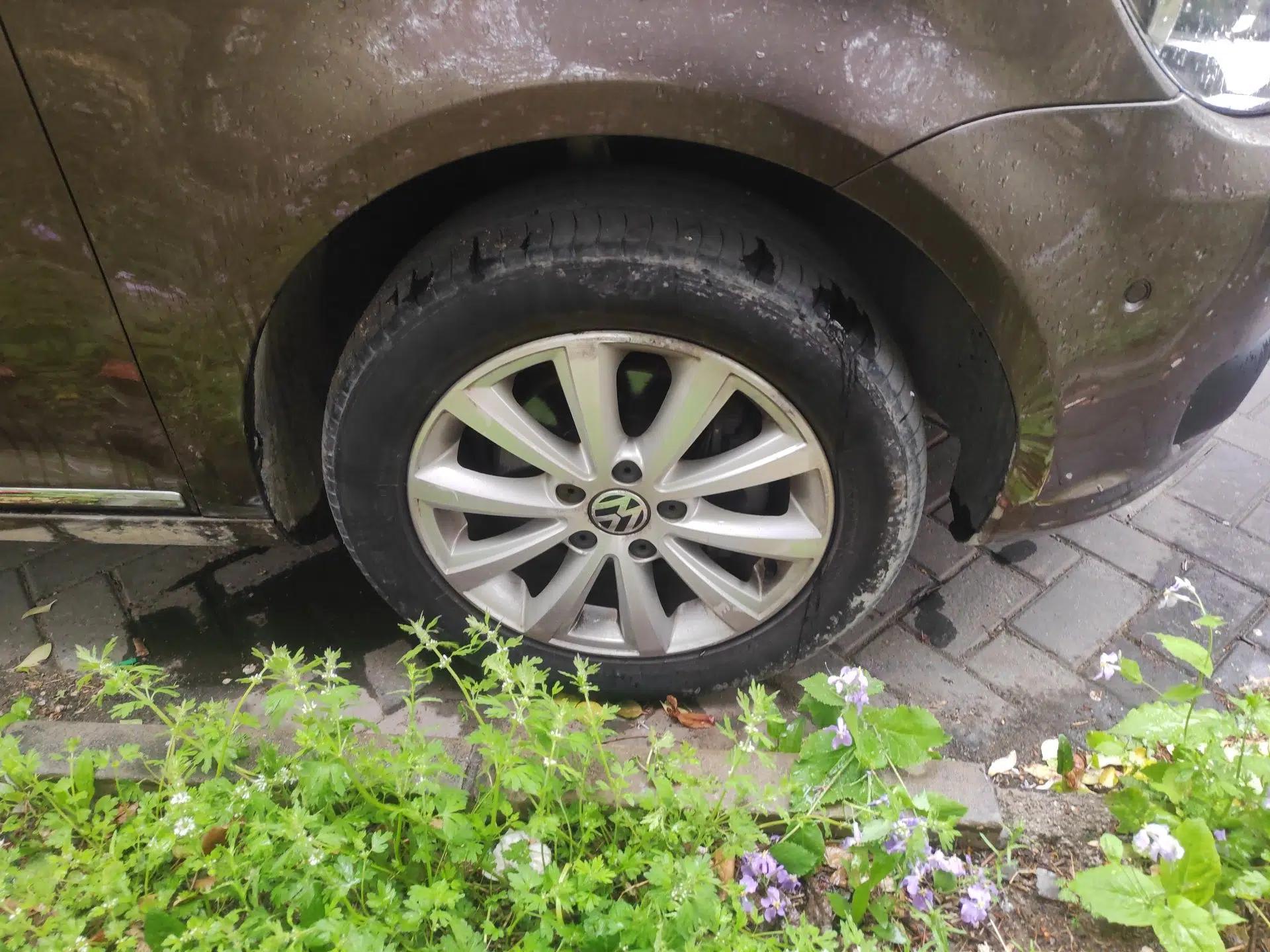 Volkswagen Touran 2013 1.4T DSG Smart Edition 5-seater — миниатюра 8