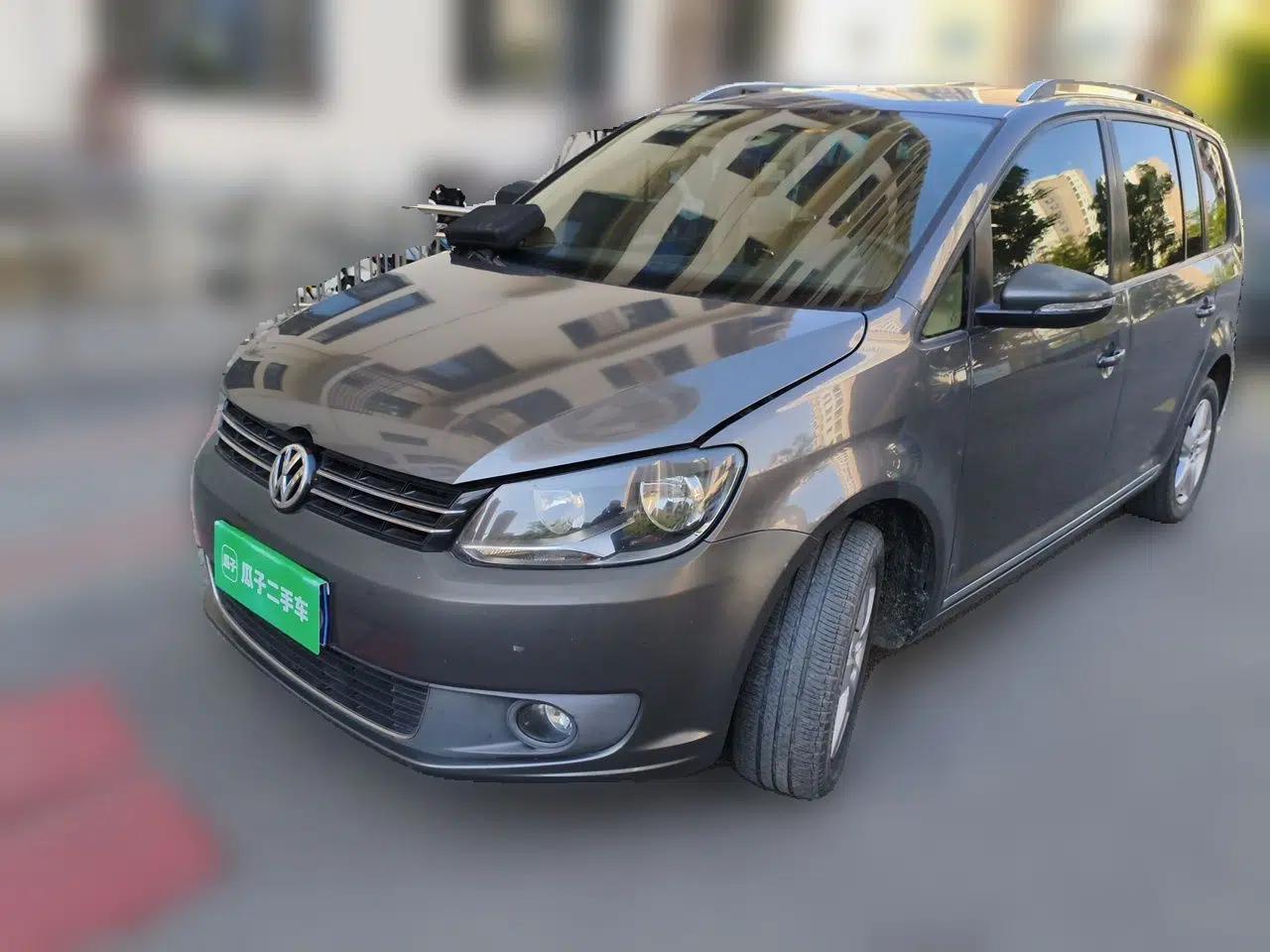Volkswagen Touran 2011 1.4T DSG Zhiya Edition 5 Seats — миниатюра 1