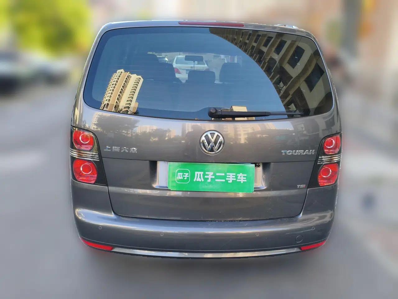 Volkswagen Touran 2011 1.4T DSG Zhiya Edition 5 Seats — миниатюра 5