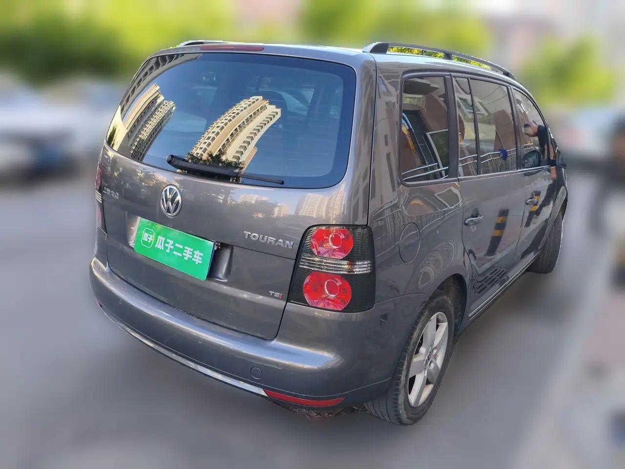 Volkswagen Touran 2011 1.4T DSG Zhiya Edition 5 Seats — миниатюра 6