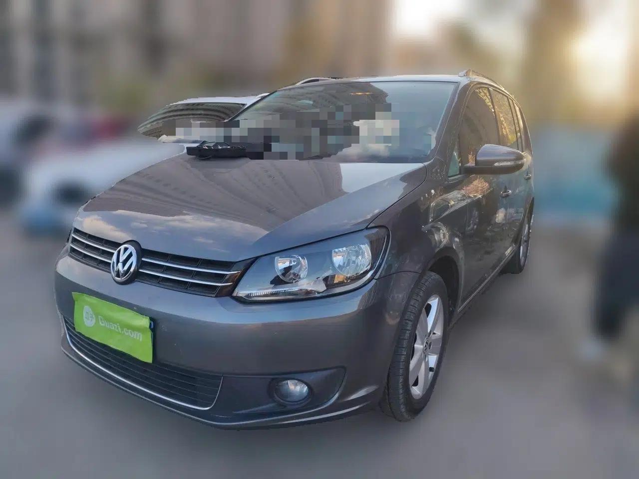 Volkswagen Touran 2015 1.4T DSG Comfort Edition 5 Seats — миниатюра 1