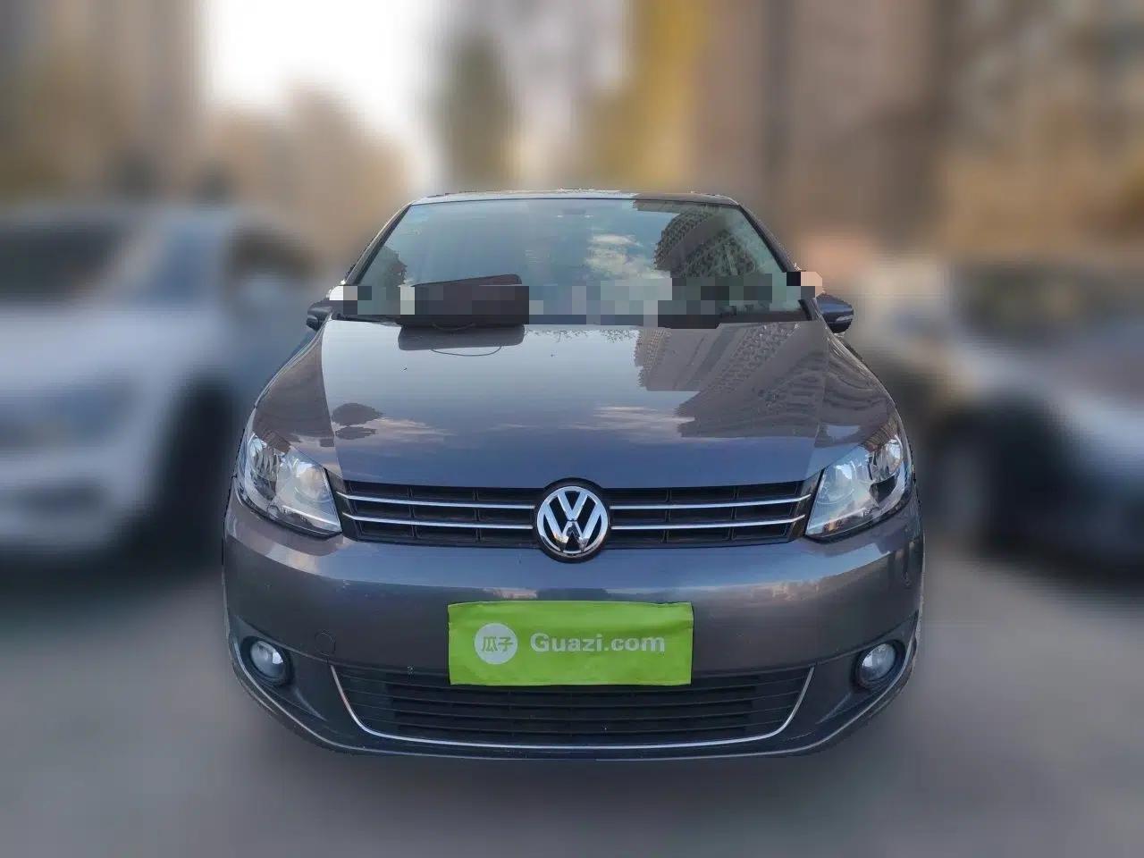 Volkswagen Touran 2015 1.4T DSG Comfort Edition 5 Seats — миниатюра 2