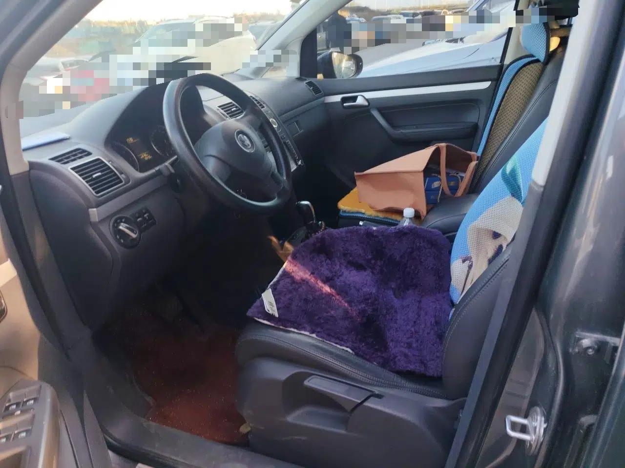 Volkswagen Touran 2015 1.4T DSG Comfort Edition 5 Seats — миниатюра 16