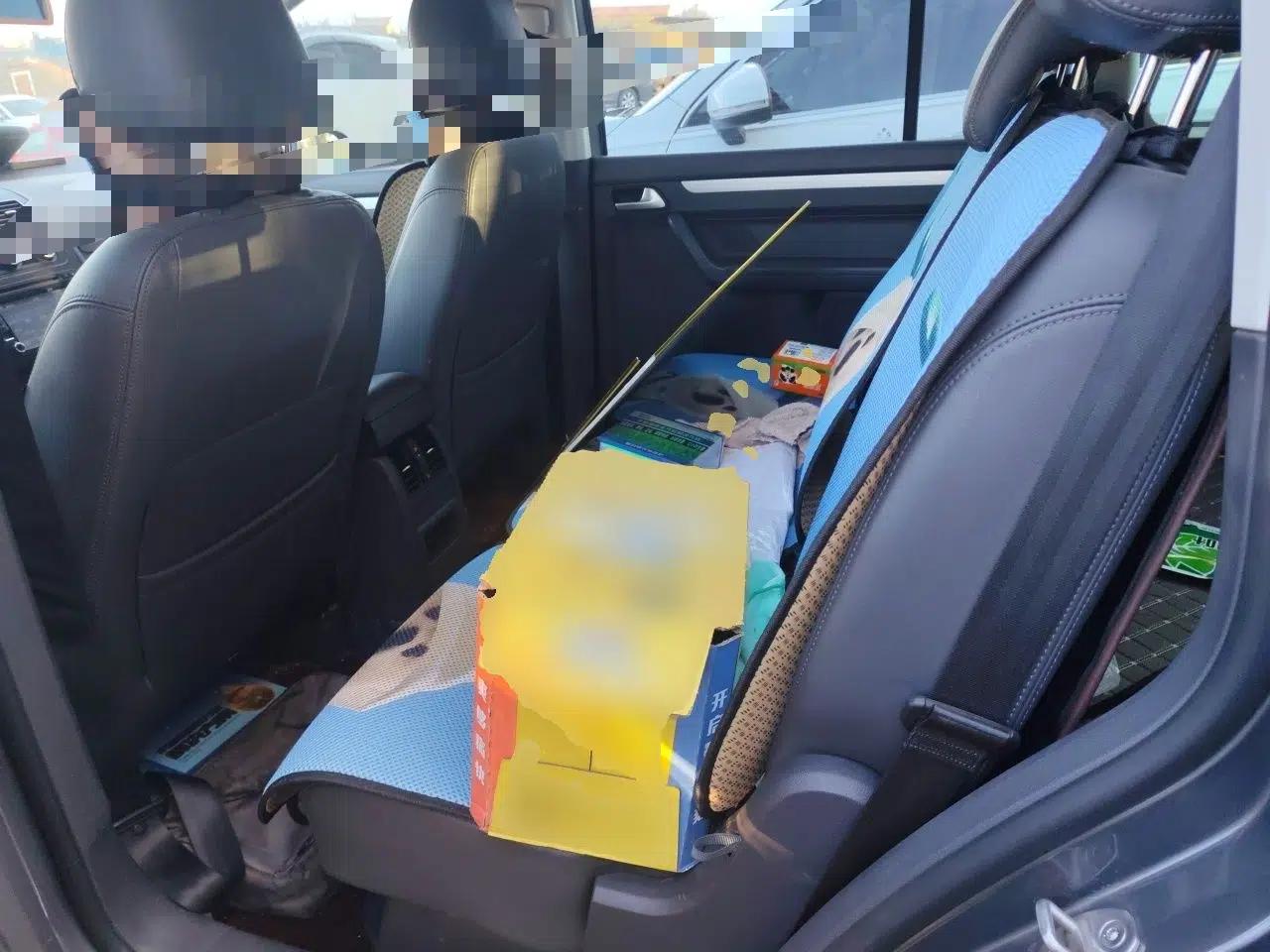 Volkswagen Touran 2015 1.4T DSG Comfort Edition 5 Seats — миниатюра 18