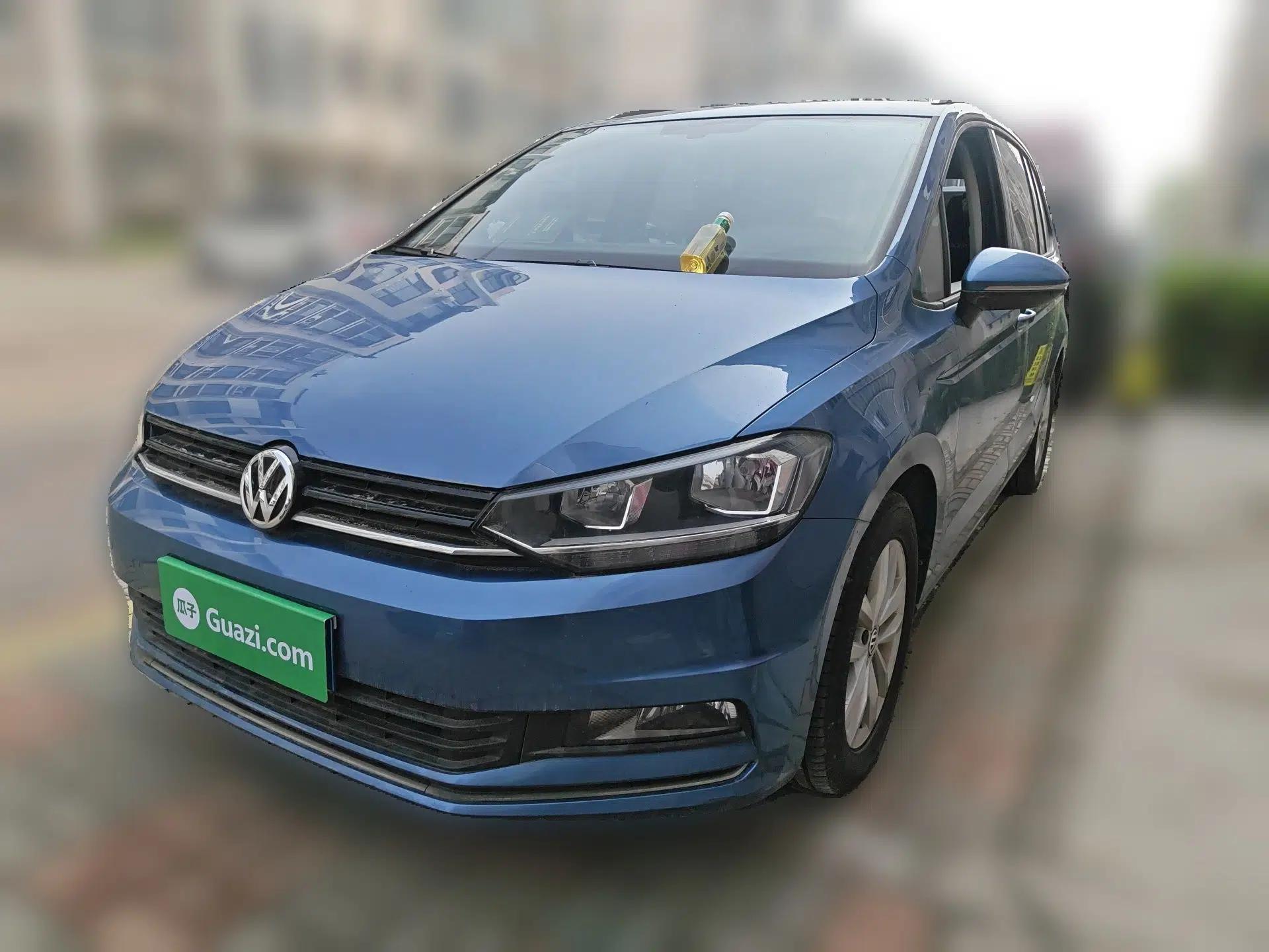 Volkswagen Touran 2016 Volkswagen Touran L 280TSI DSG Comfort Edition — миниатюра 1