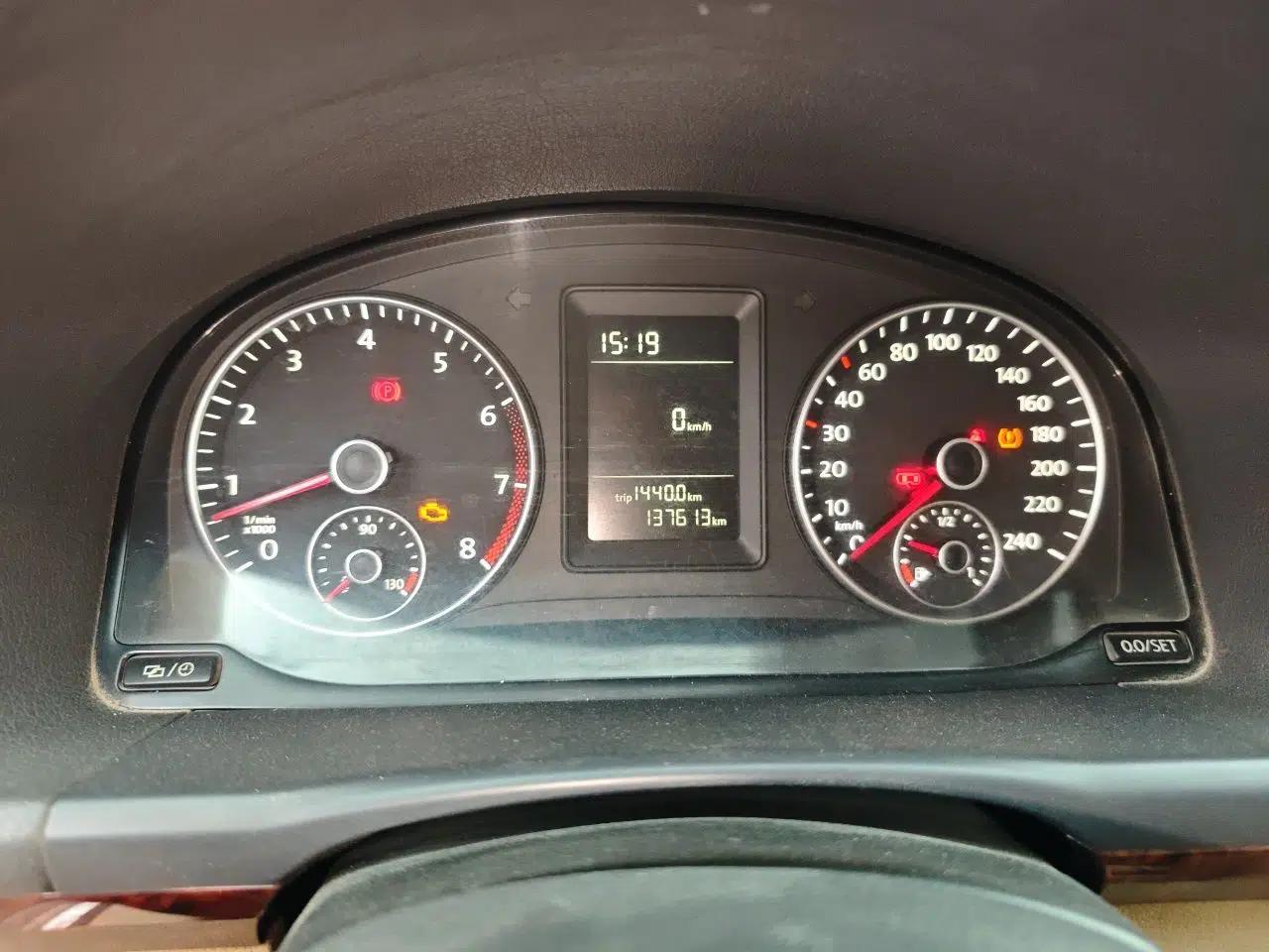 Volkswagen Touran 2013 1.4T Manual Comfort Edition 5-Seater — миниатюра 12