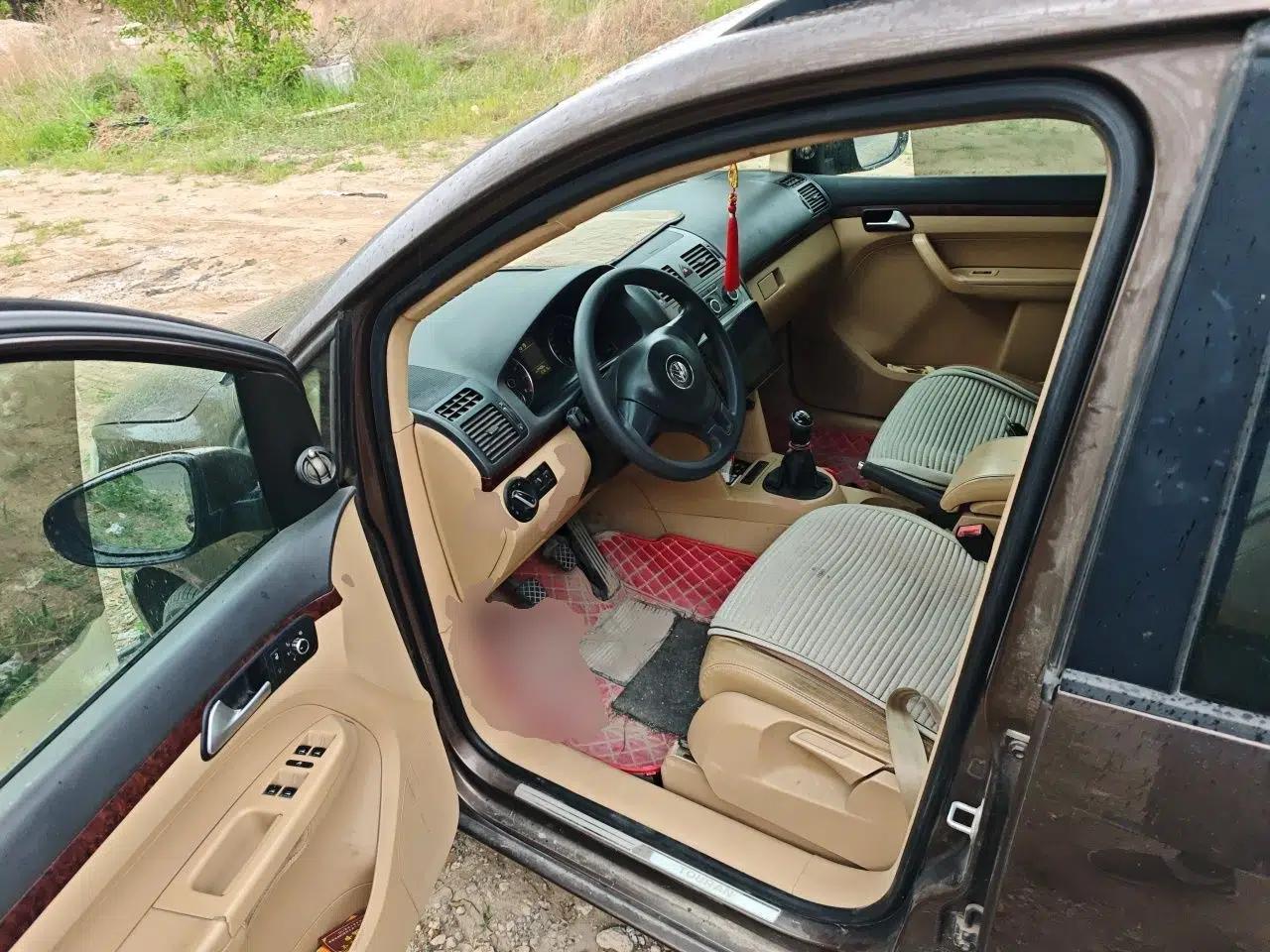 Volkswagen Touran 2013 1.4T Manual Comfort Edition 5-Seater — миниатюра 17