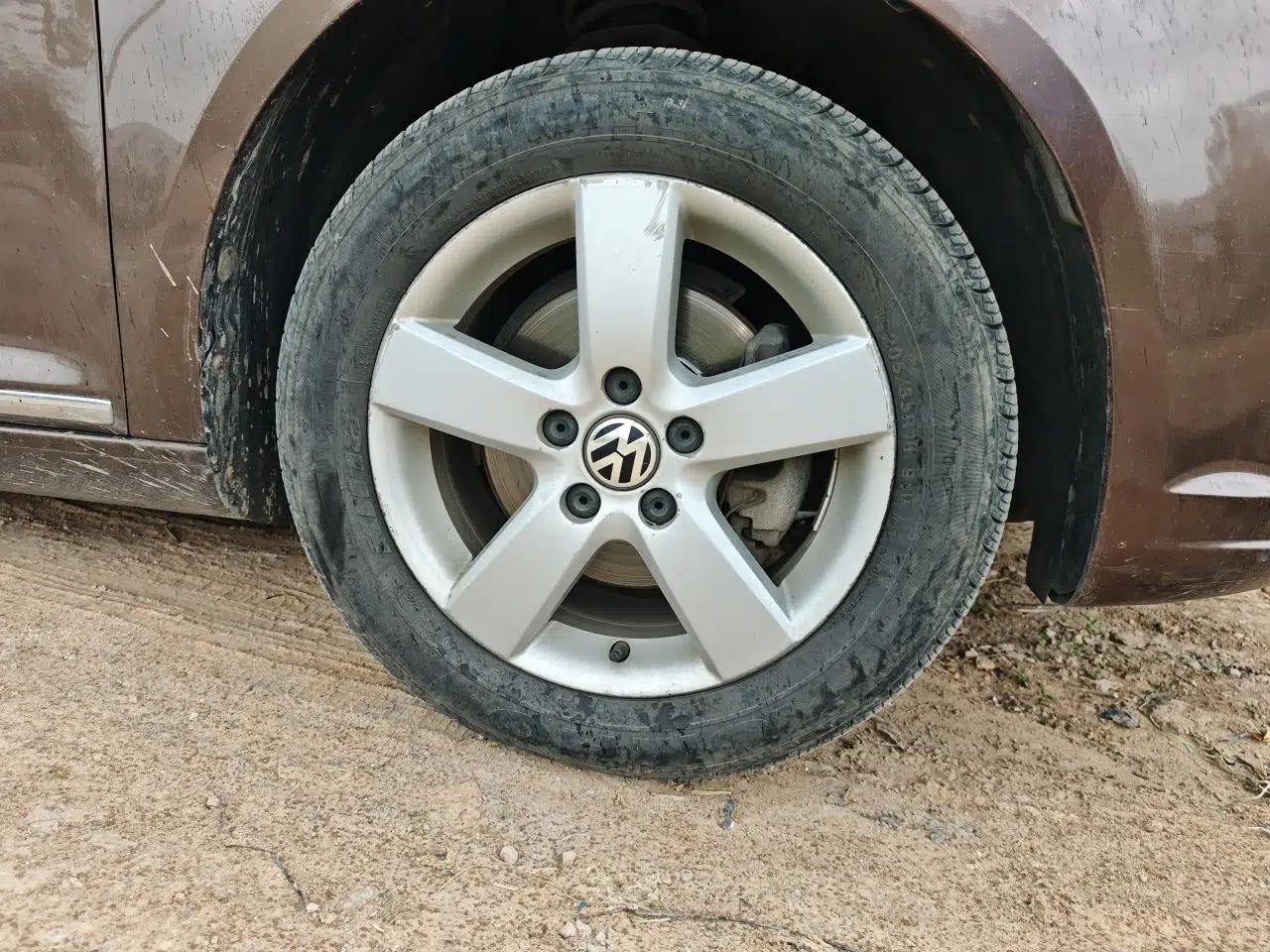 Volkswagen Touran 2013 1.4T Manual Comfort Edition 5-Seater — миниатюра 8