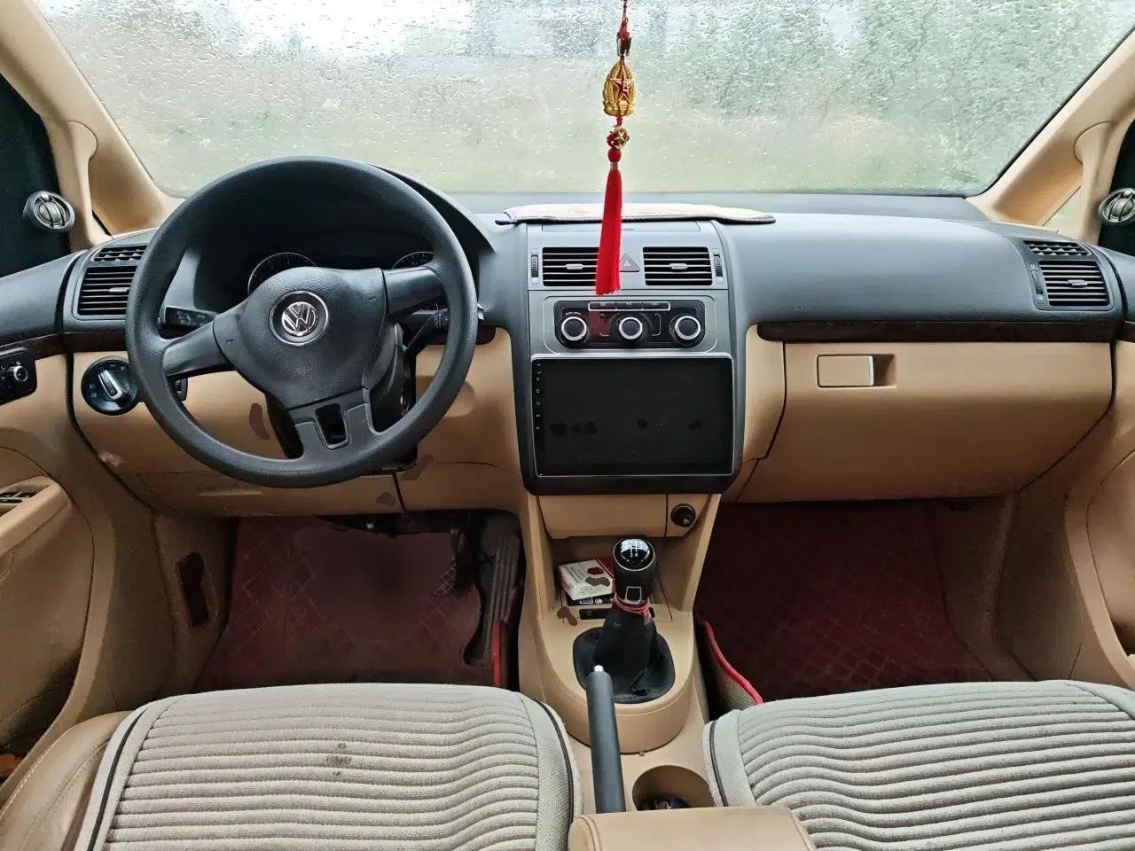 Volkswagen Touran 2013 1.4T Manual Comfort Edition 5-Seater — миниатюра 10