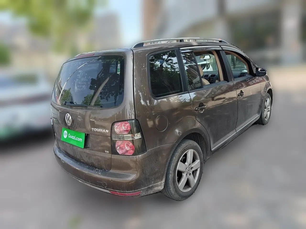 Volkswagen Touran 2011 1.4T Manual Zhiya Edition 5 Seats — миниатюра 6