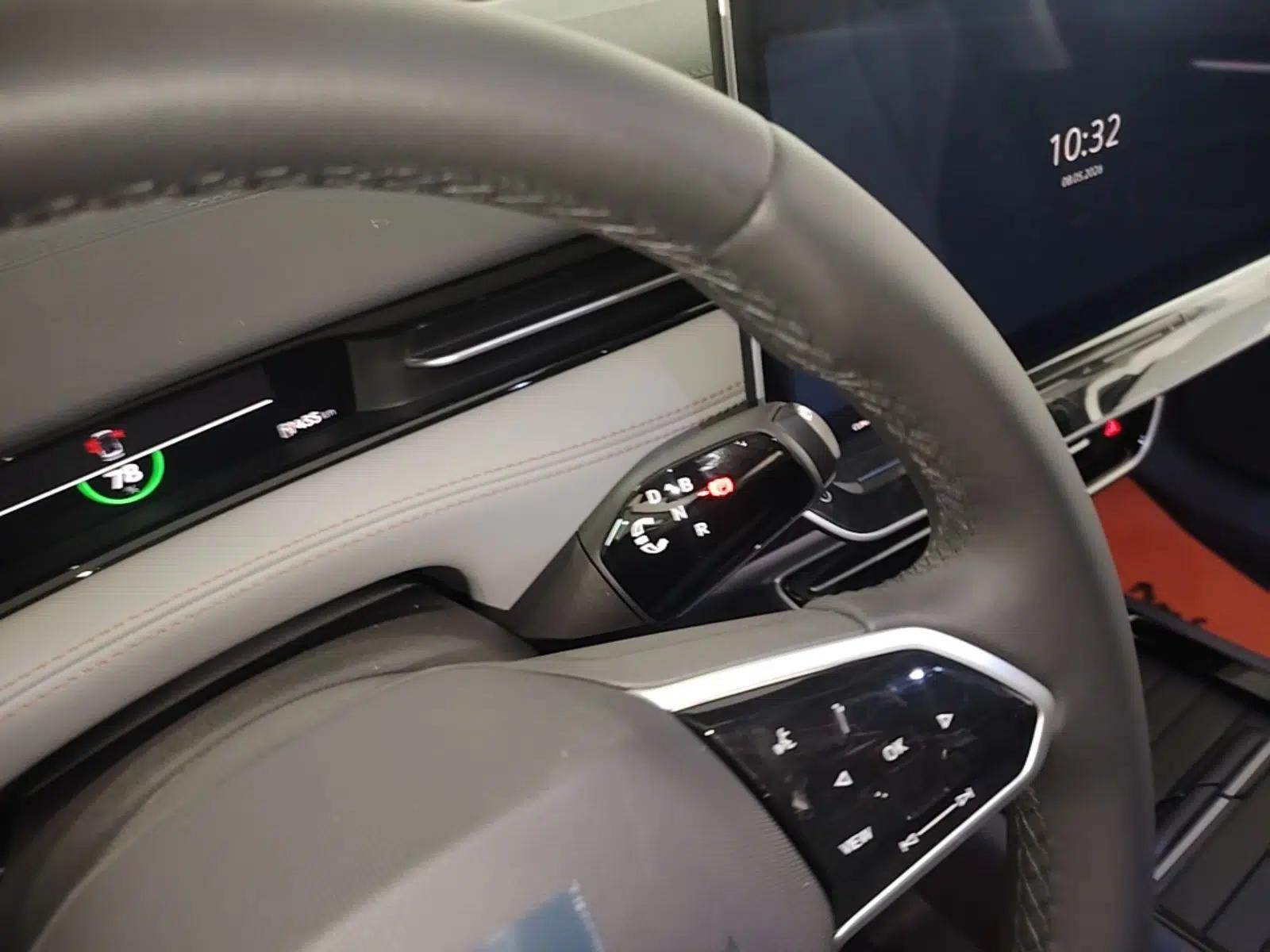 Volkswagen ID.7 VIZZION 2024 AIR model — миниатюра 17