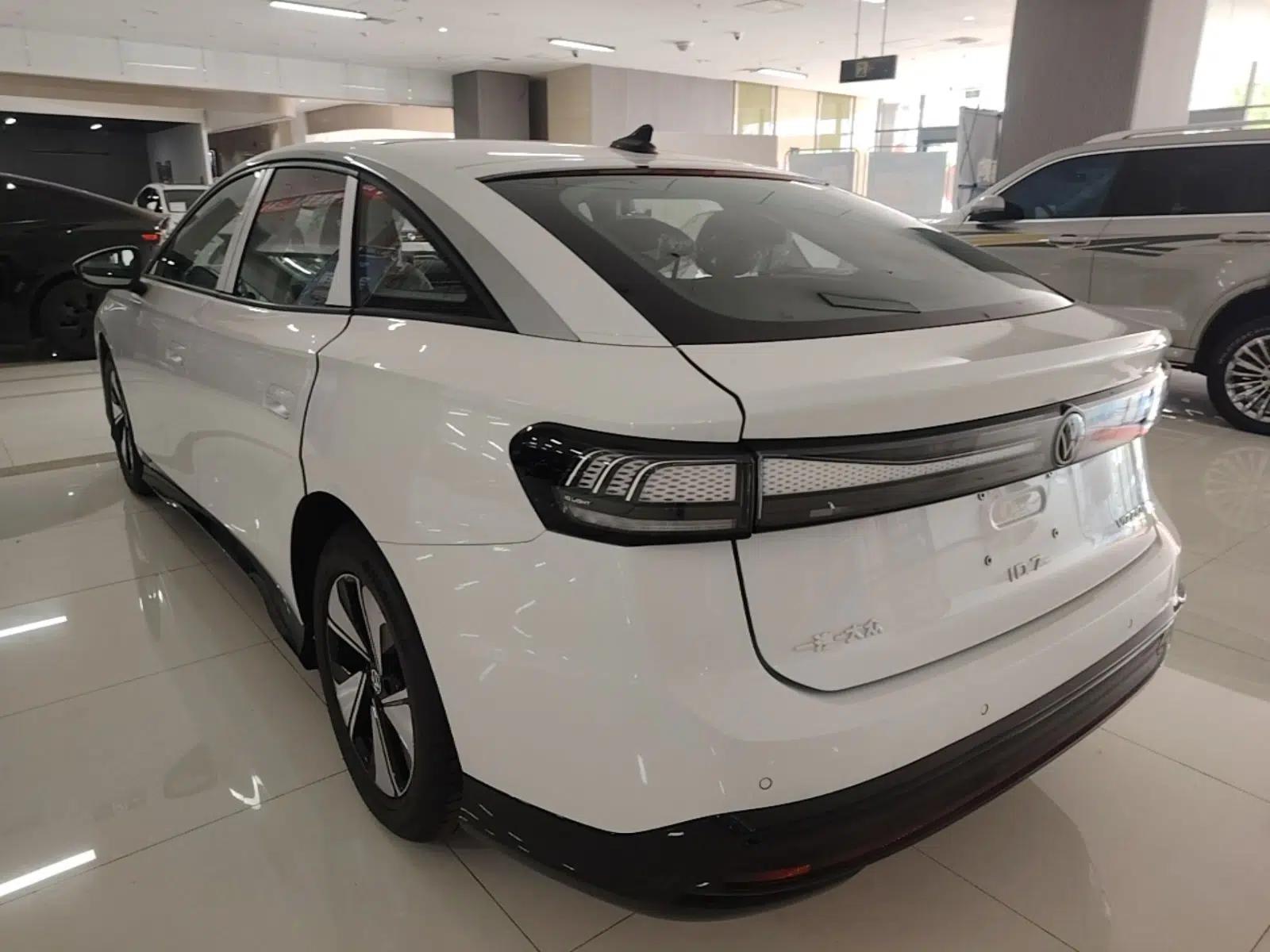 Volkswagen ID.7 VIZZION 2024 AIR model — миниатюра 4