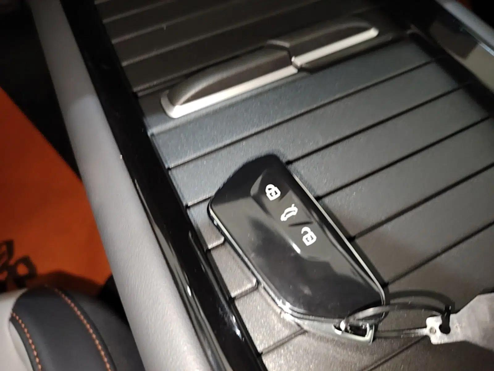Volkswagen ID.7 VIZZION 2024 AIR model — миниатюра 12