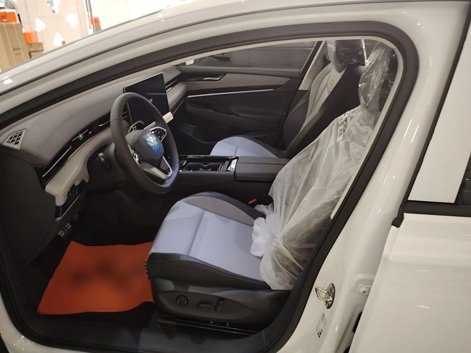 Volkswagen ID.7 VIZZION 2024 AIR model — миниатюра 18