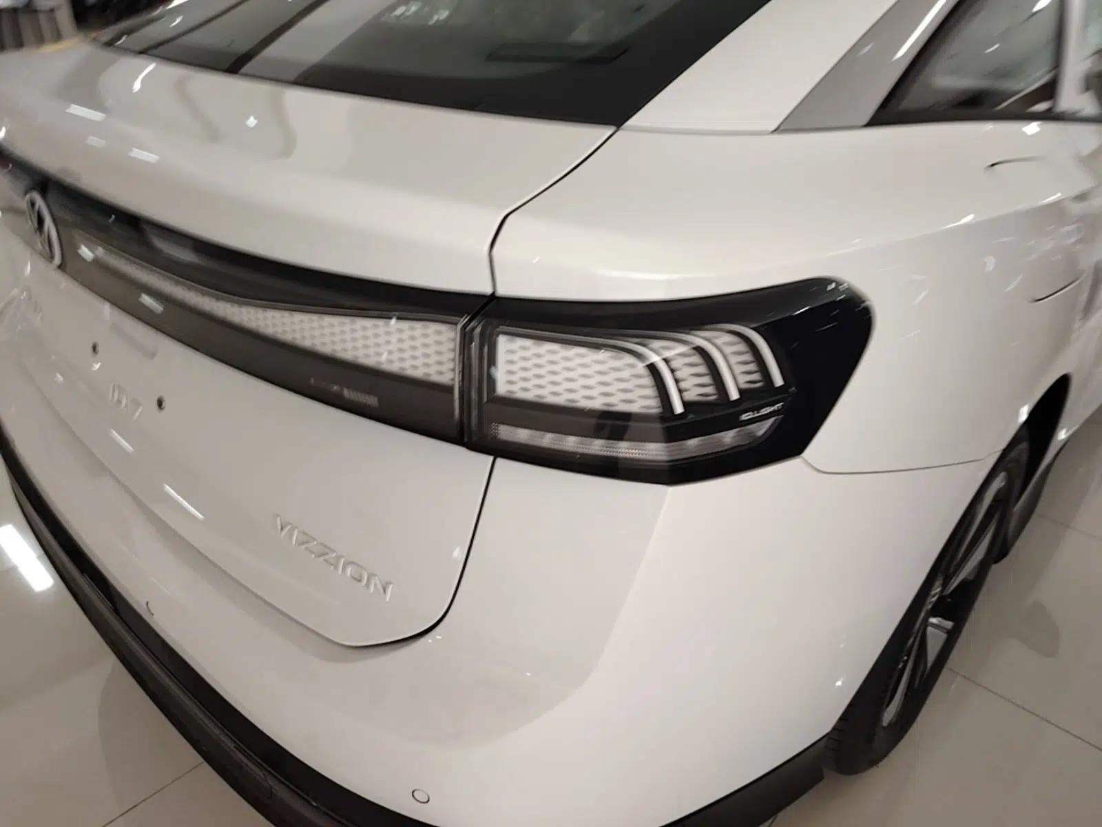 Volkswagen ID.7 VIZZION 2024 AIR model — миниатюра 7