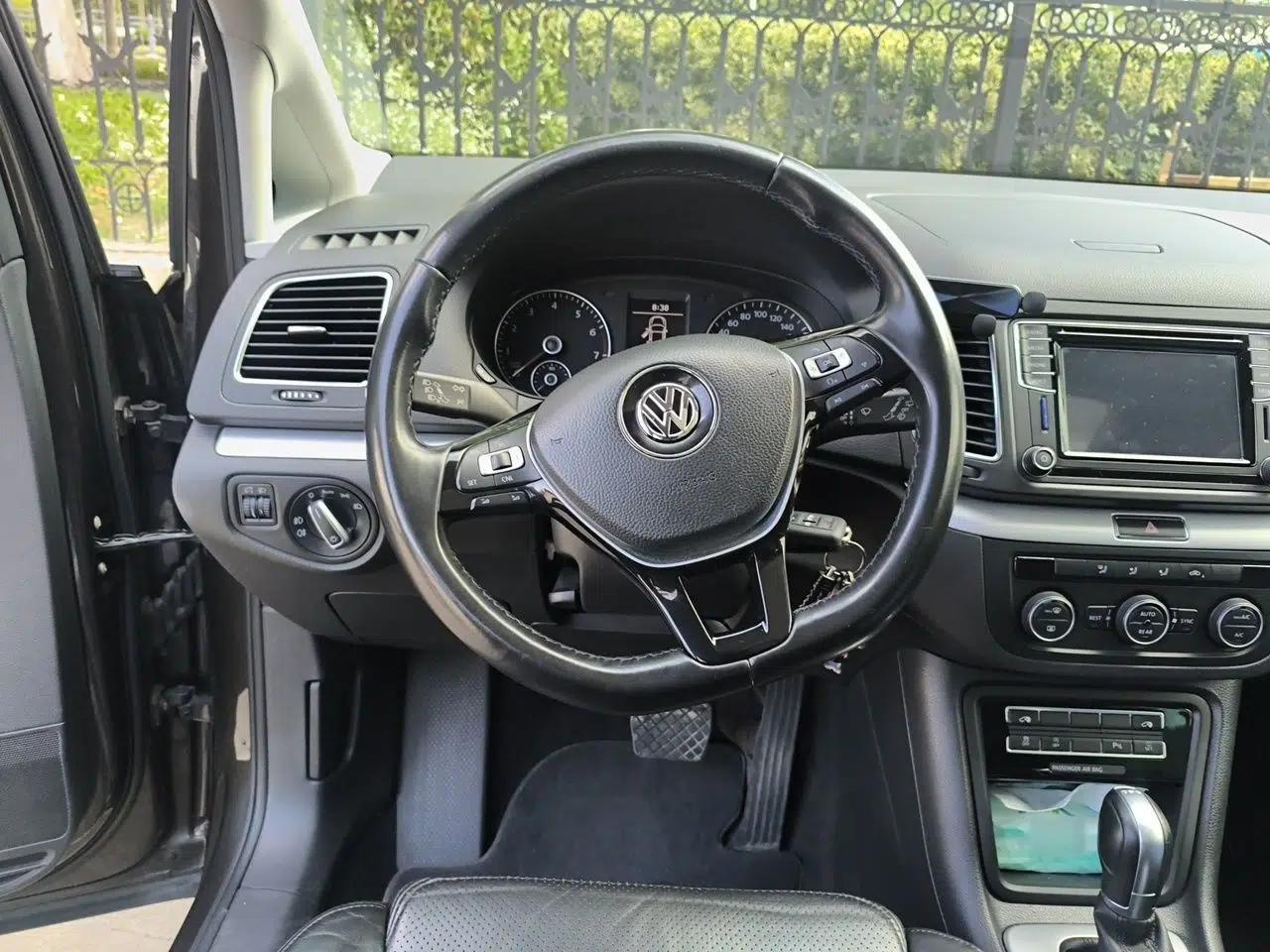 Volkswagen Sharan 2018 380TSI Comfort Edition 7-Seater — миниатюра 11