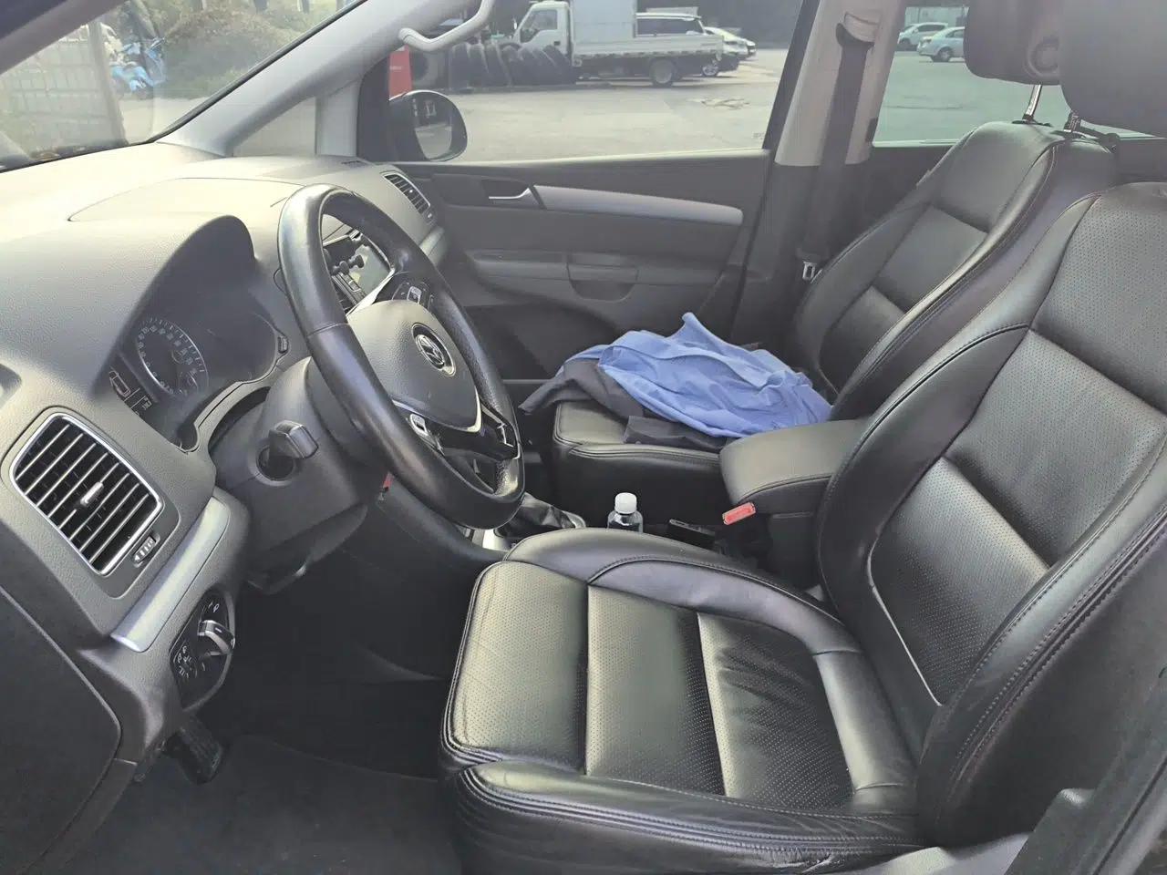 Volkswagen Sharan 2018 380TSI Comfort Edition 7-Seater — миниатюра 16
