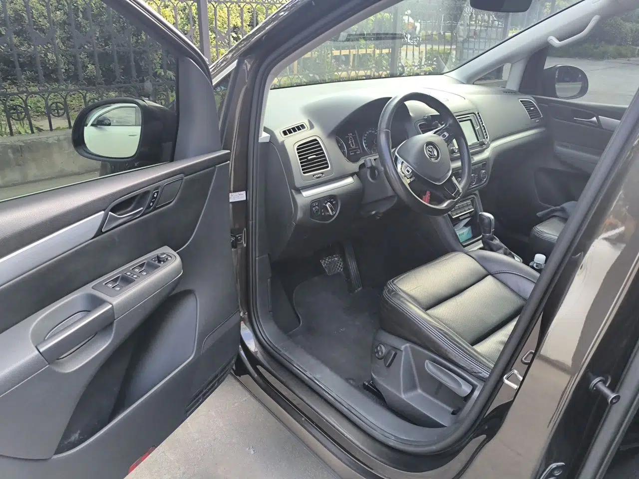 Volkswagen Sharan 2018 380TSI Comfort Edition 7-Seater — миниатюра 17