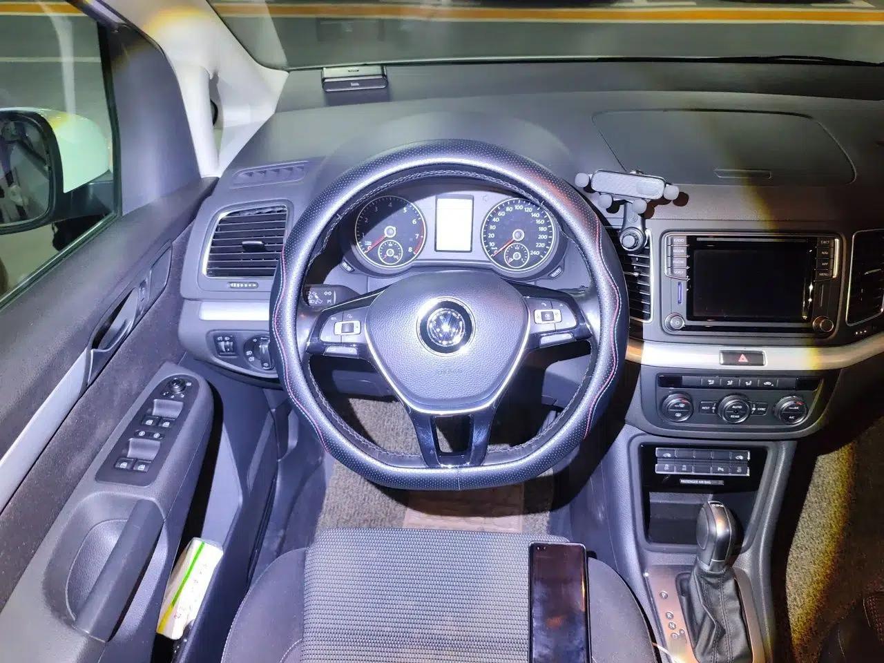 Volkswagen Sharan 2018 380TSI Comfort Edition 6-Seater — миниатюра 11