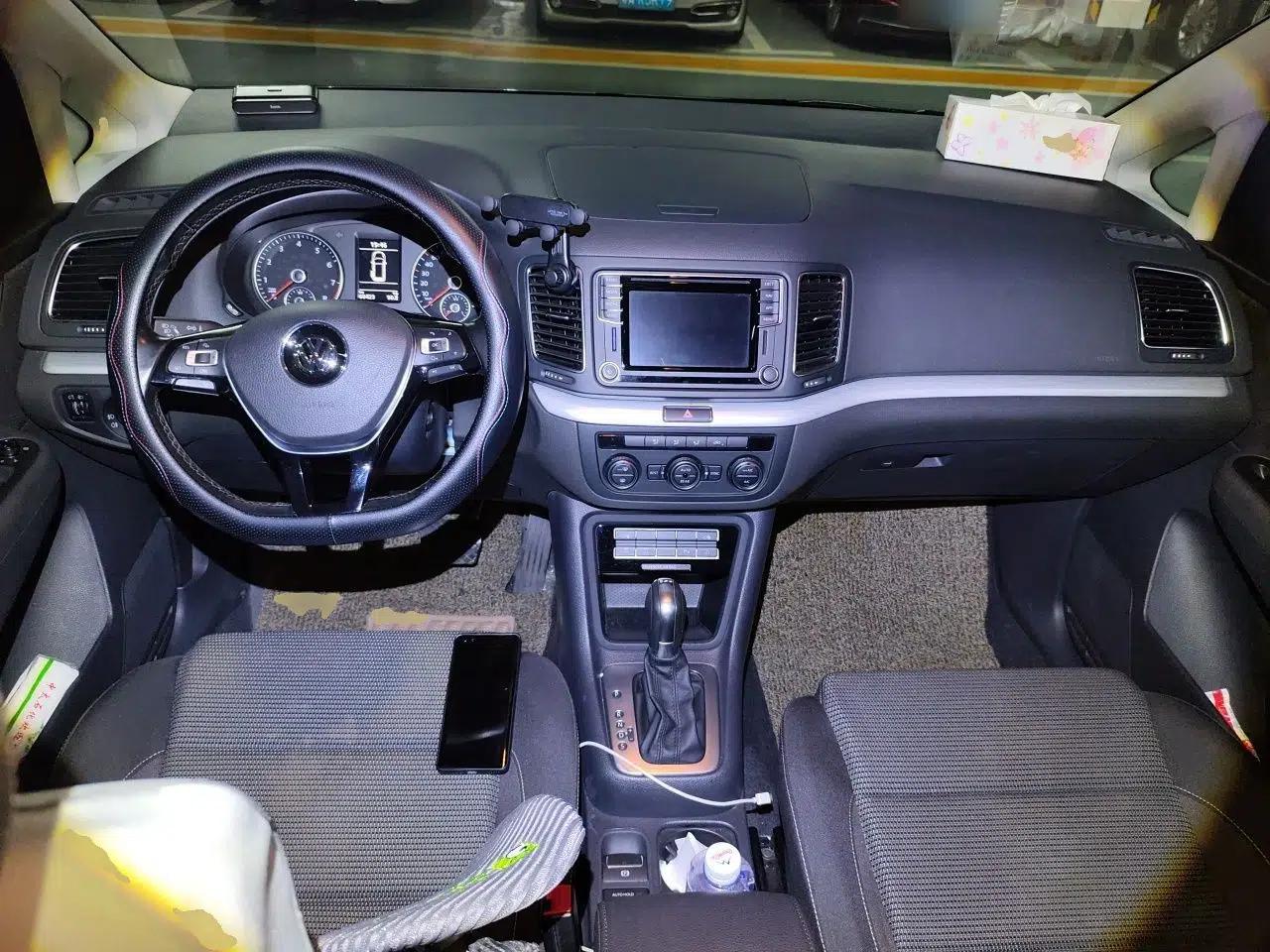Volkswagen Sharan 2018 380TSI Comfort Edition 6-Seater — миниатюра 10