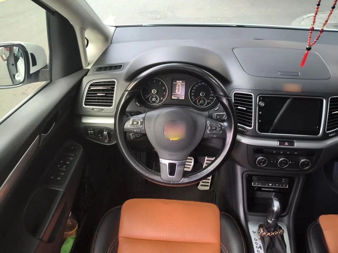 Volkswagen Sharan 2013 1.8TSI Standard Model Euro IV — миниатюра 11