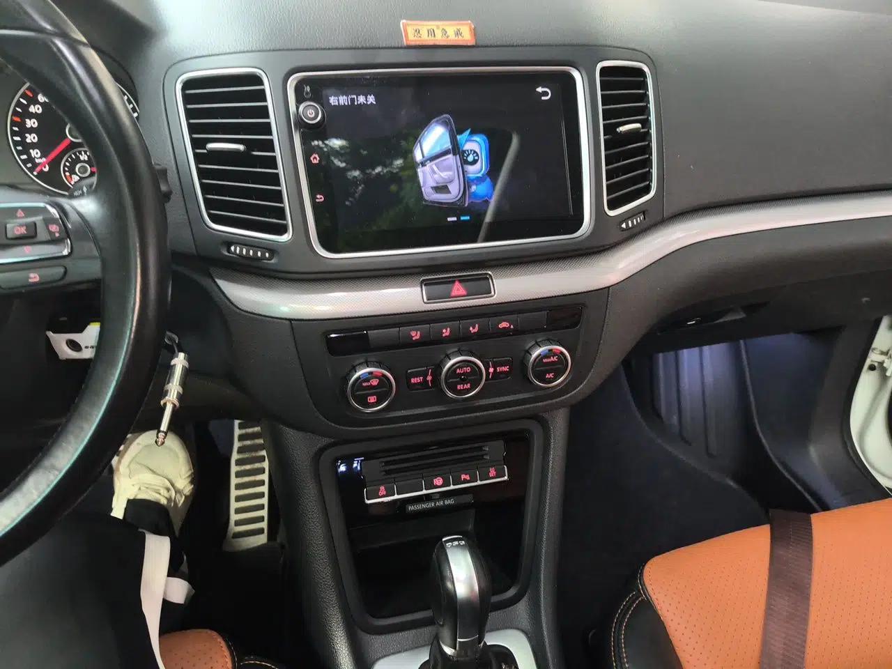 Volkswagen Sharan 2013 1.8TSI Standard Model Euro IV — миниатюра 14
