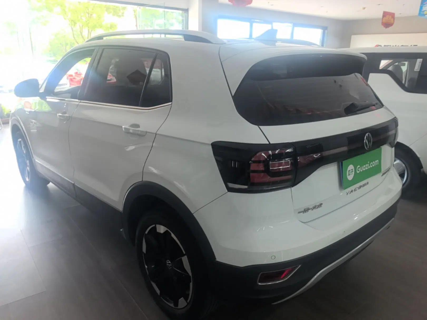 Volkswagen Tacqua 2023 200TSI DSG Joy-Connect Edition — миниатюра 4