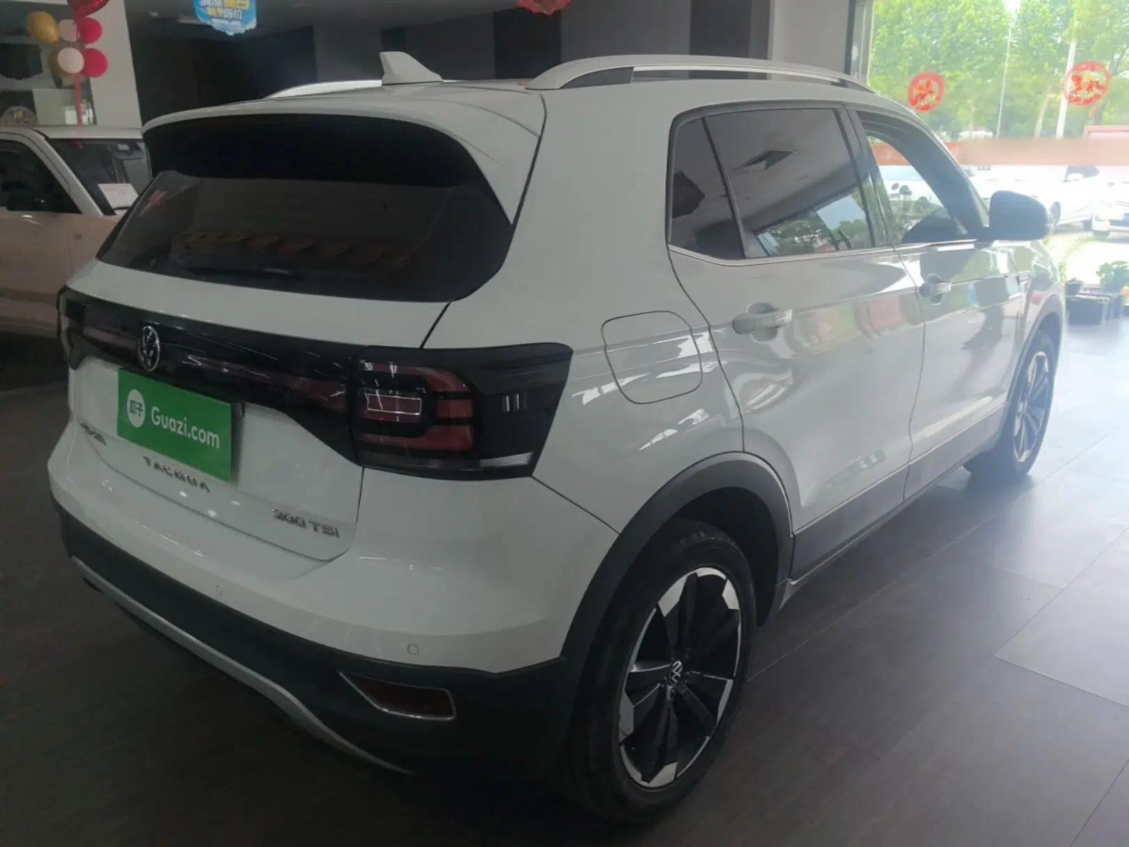 Volkswagen Tacqua 2023 200TSI DSG Joy-Connect Edition — миниатюра 6