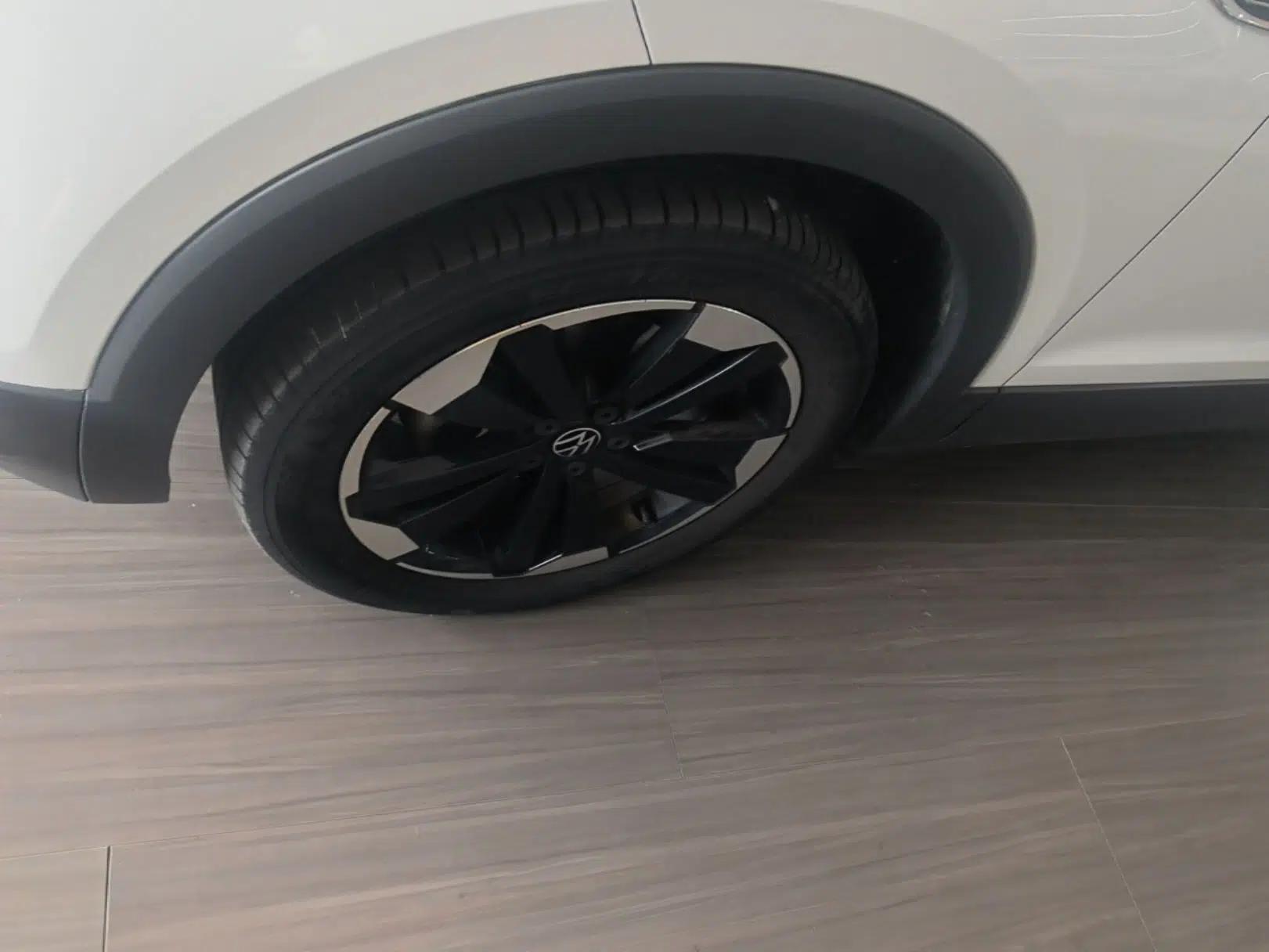 Volkswagen Tacqua 2023 200TSI DSG Joy-Connect Edition — миниатюра 8