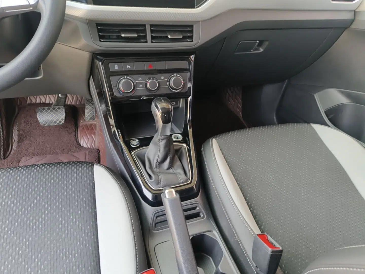 Volkswagen Tacqua 2021 1.5L Automatic Yue Zhi Lian Edition — миниатюра 17