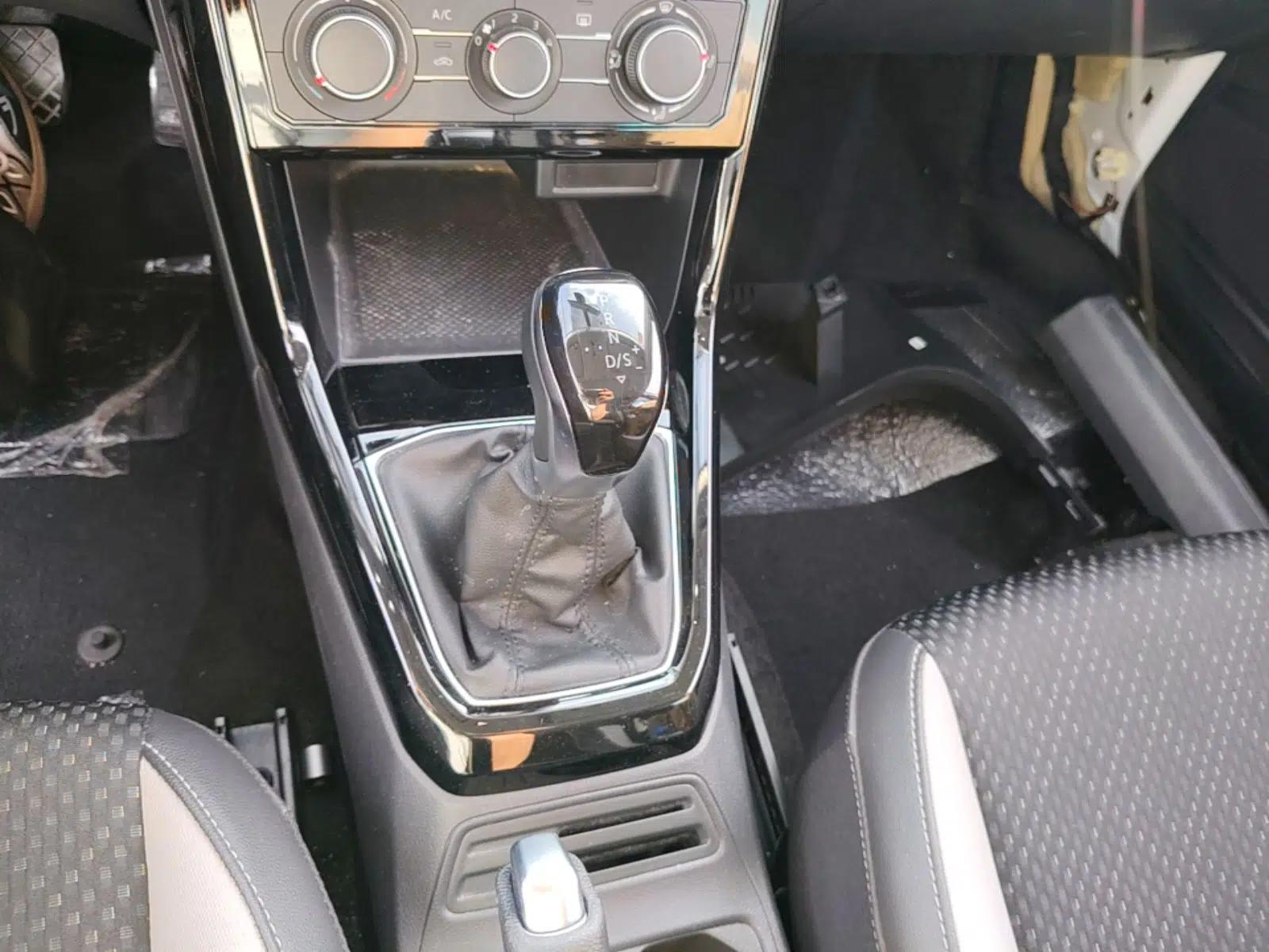 Volkswagen Tacqua 2020 1.5L Automatic Yue — миниатюра 17