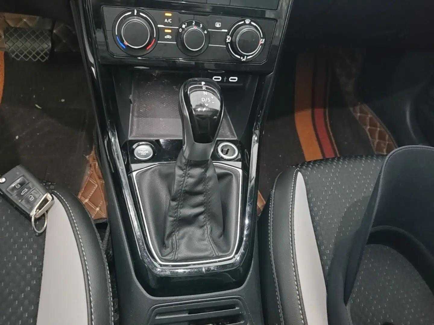 Volkswagen Tacqua 2021 1.5L Automatic Yue Zhi Lian Edition — миниатюра 17